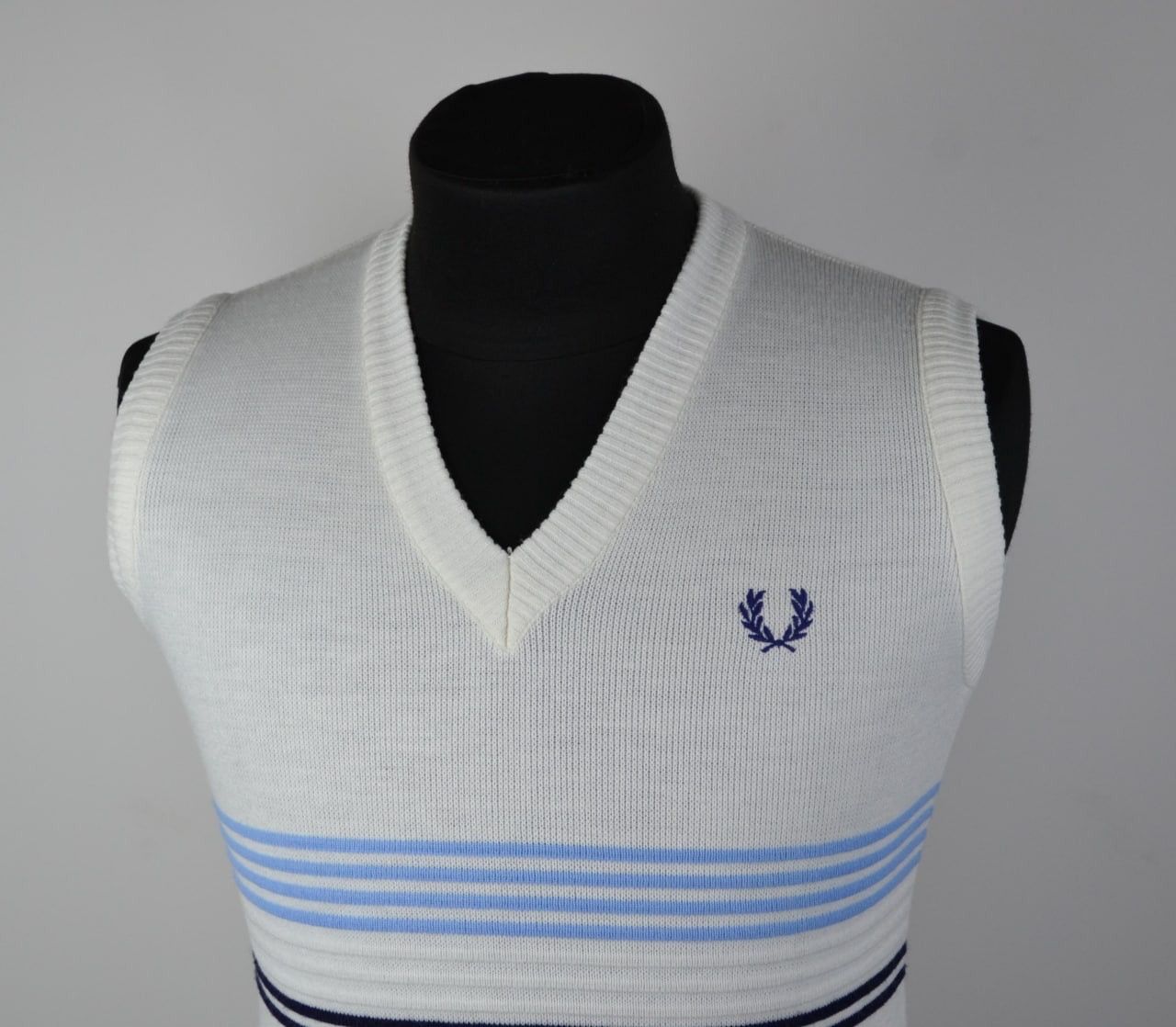 Fred Perry × Vintage Fred Perry Vintage Waistcoat Men ACRYLIC Size S Size US S / EU 44-46 / 1 - 2 Thumbnail