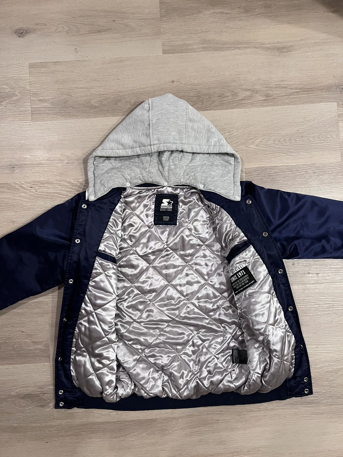 Starter × Vintage Starter jacket, with removable hood Size US S / EU 44-46 / 1 - 2 Thumbnail