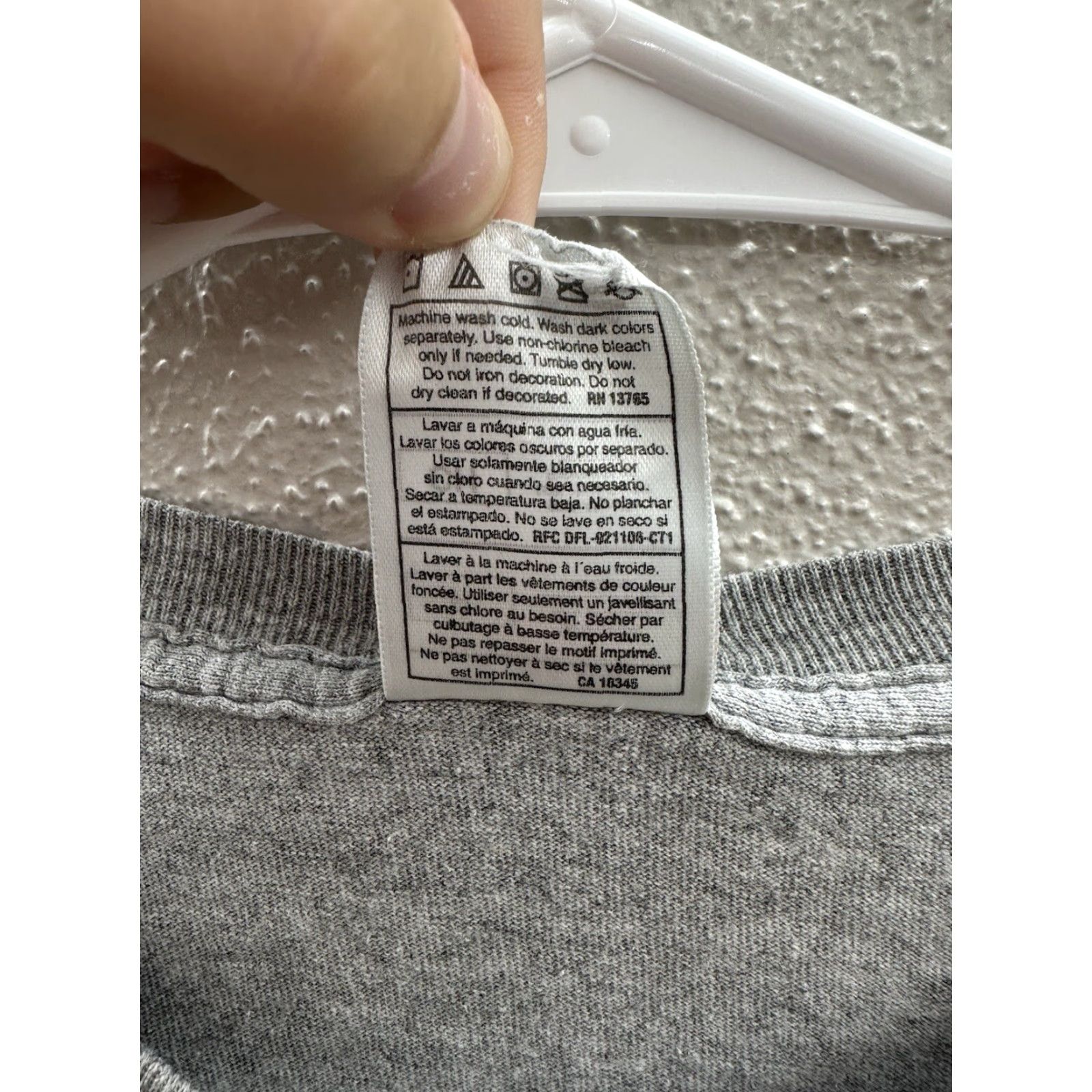 Fruit Of The Loom Fruit of the Loom Long Sleeve T-Shirt Gray Penn State Logo Size Small Unisex Adults Crew Neck 90s Sports University Logo Shirt Size US S / EU 44-46 / 1 - 6 Thumbnail