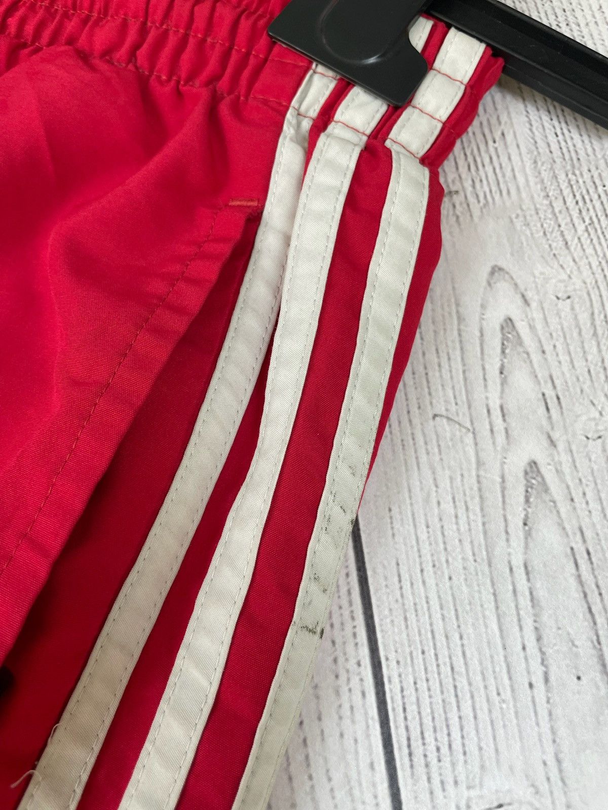 Adidas Vintage adidas Ajax soccer shorts size S red Size US 30 / EU 46 - 5 Thumbnail
