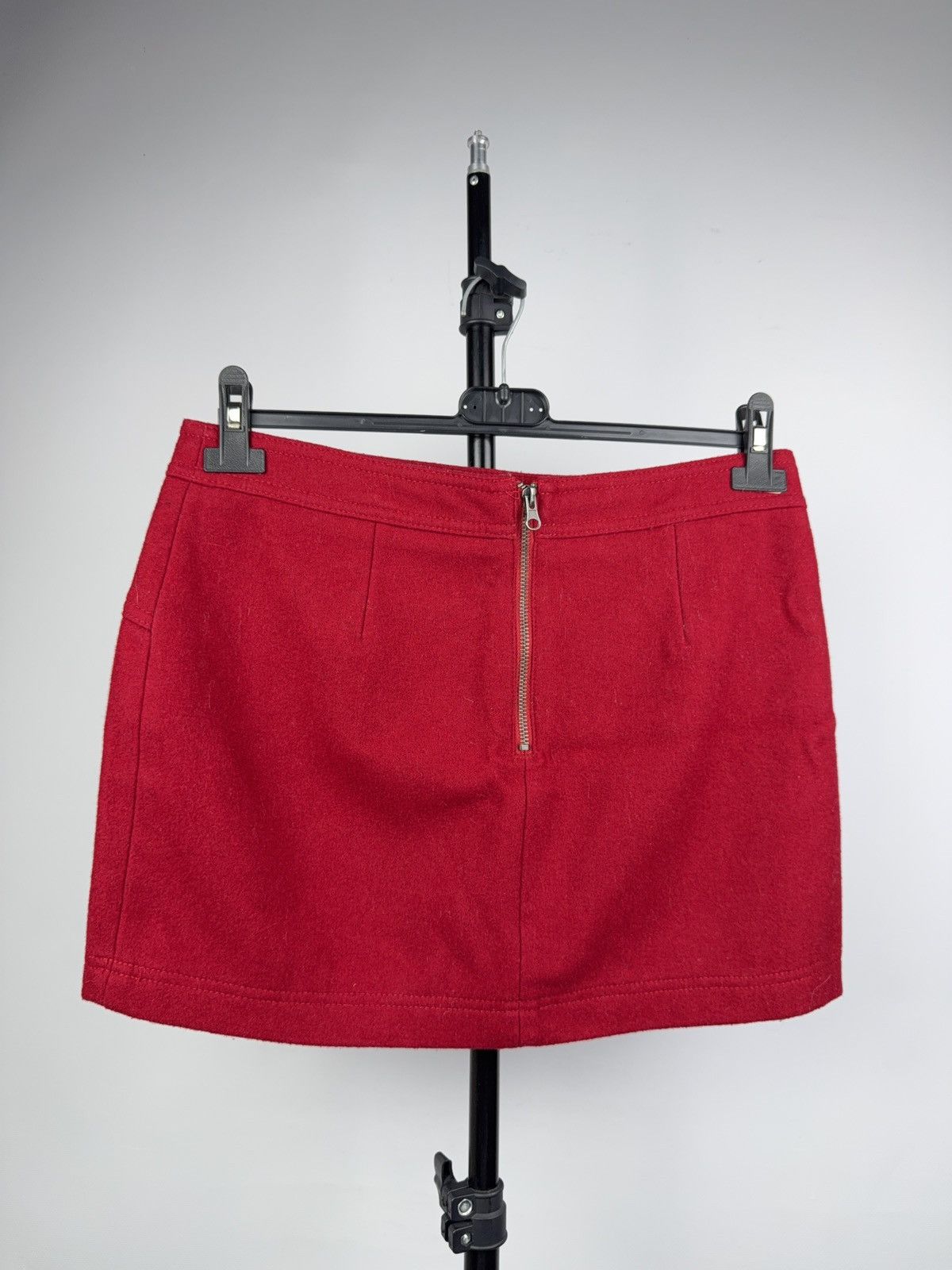 Benetton Luxury Vintage 00s Red Wool Mini Skirt with Zipper Pockets Size 28" / US 6 / IT 42 - 5 Thumbnail