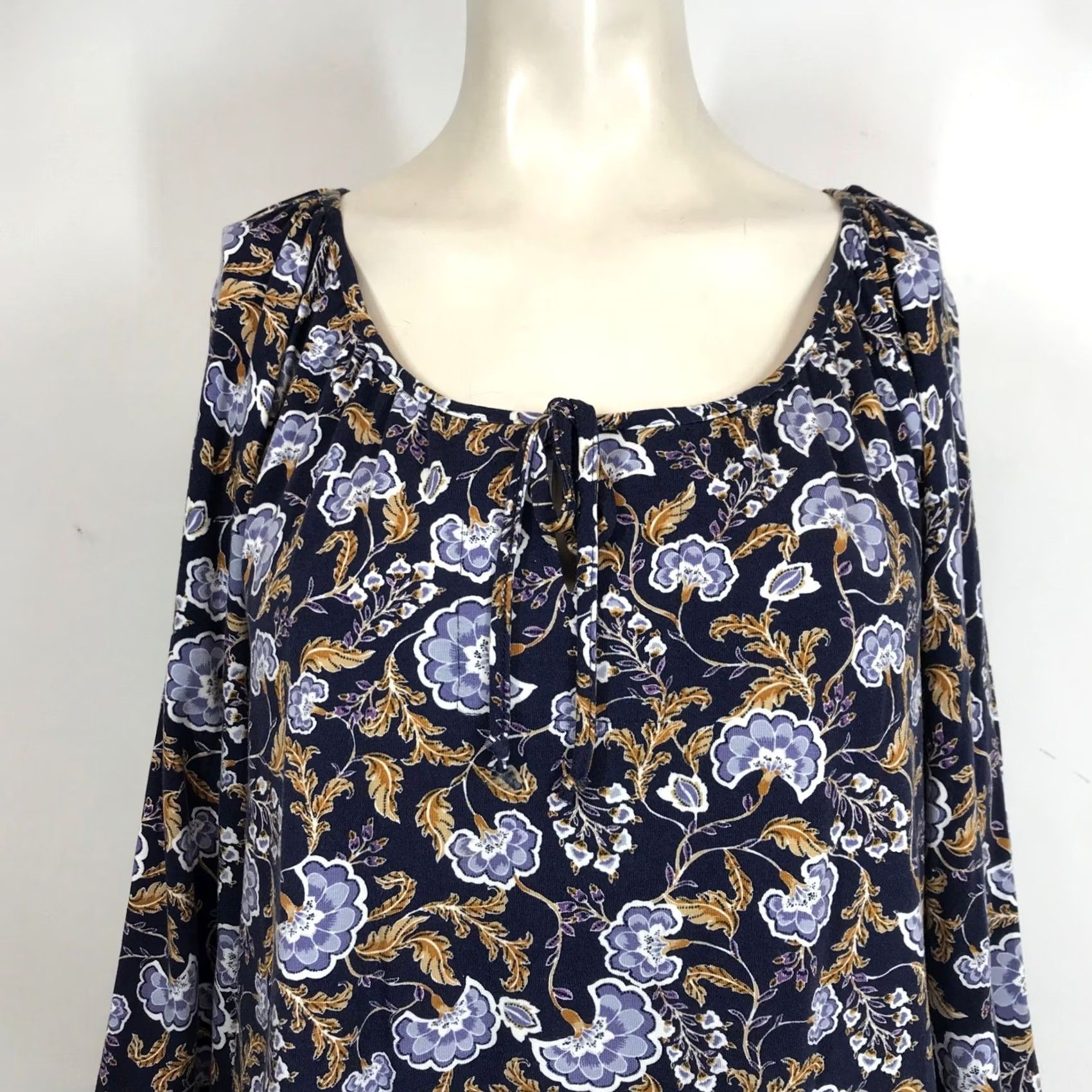 Vintage Garnet Hill Blouse Floral Print Tie Neck 3/4 Sleeve Navy Blue Women's Size S Size S / US 4 / IT 40 - 2 Thumbnail