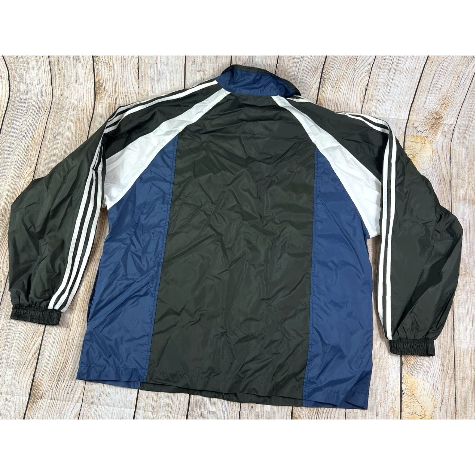 Adidas VINTAGE adidas Windbreaker Jacket Full Zip Lightweight Blue Large Mens Size US L / EU 52-54 / 3 - 2 Thumbnail