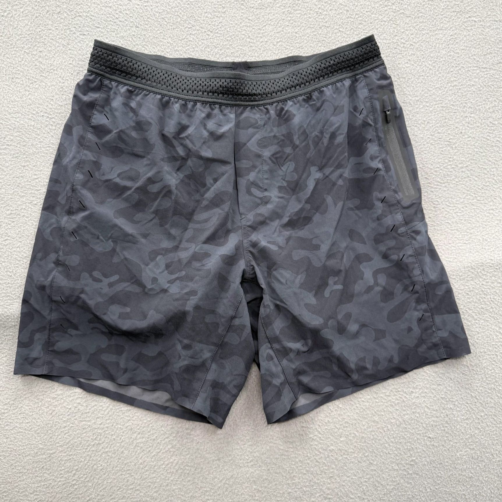 Ten Thousand Ten Thousand Session Shorts Mens Medium Blue Camo 7 Inseam Pockets Lightweight Breathable Quick Dry Moisture Wicking Running Gym Size US 31 - 2 Thumbnail