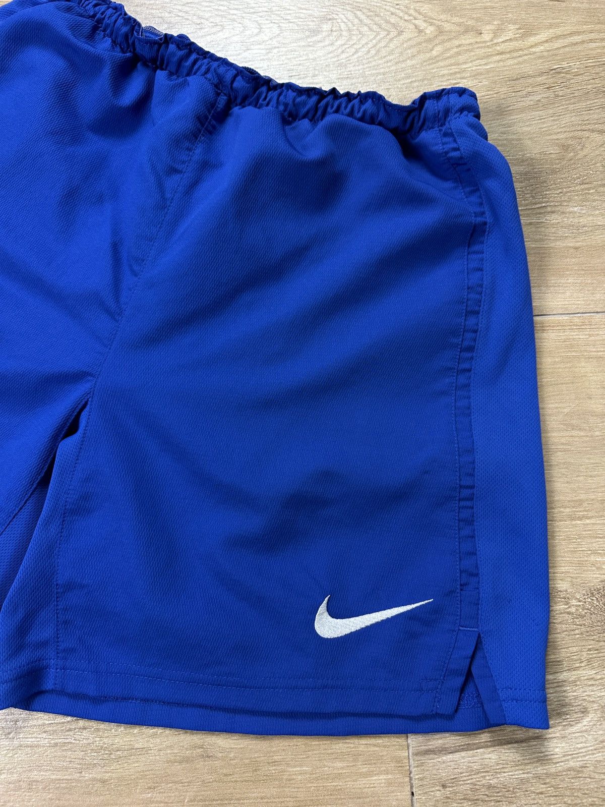 Nike × Vintage Vintage Y2K Nike Manchester United Soccer Shorts Size US 32 / EU 48 - 4 Thumbnail