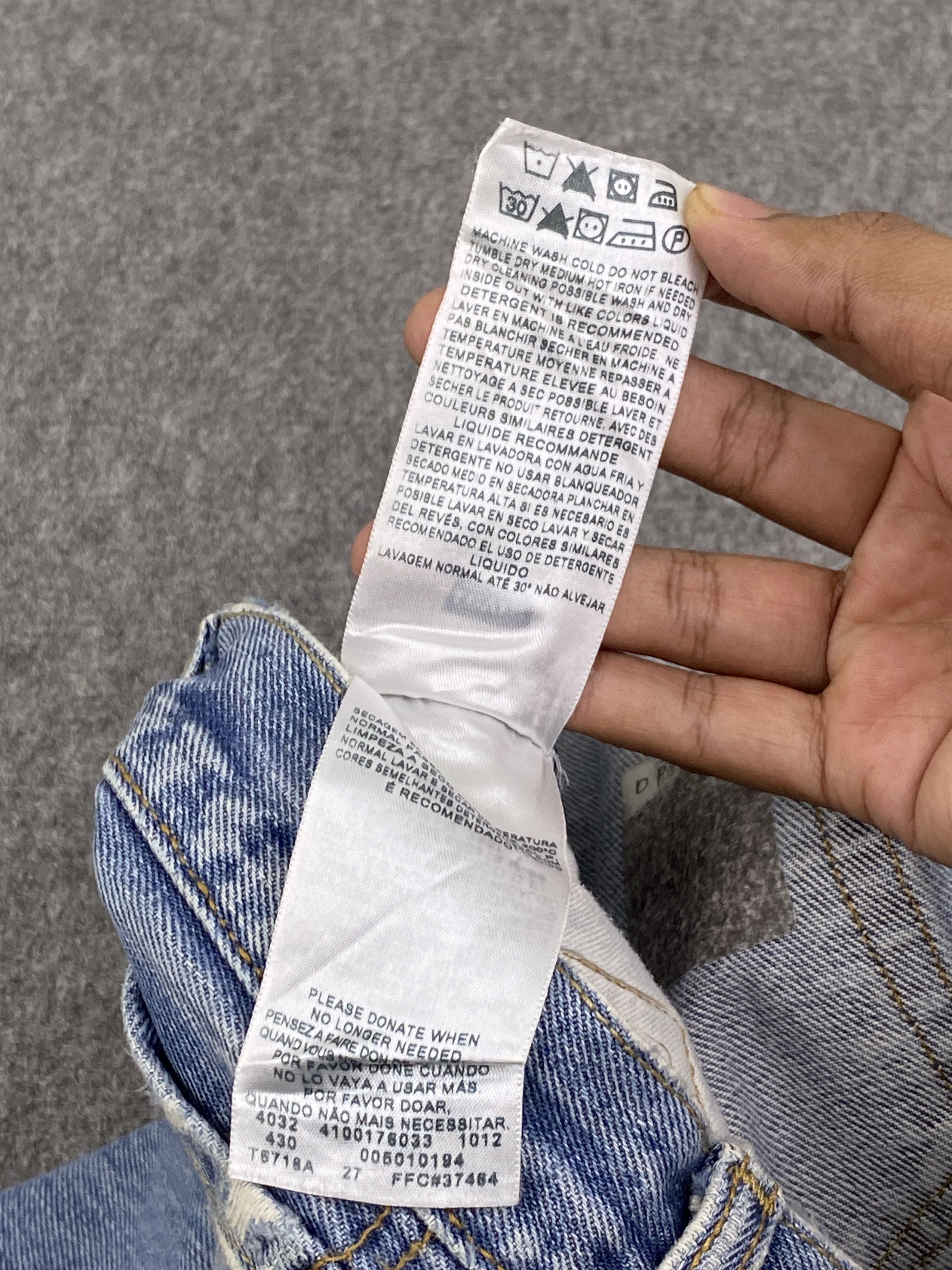 Levi's × Vintage Vintage Levis 501 Distressed Blue Denim Jeans DP2816 Size US 35 - 9 Thumbnail