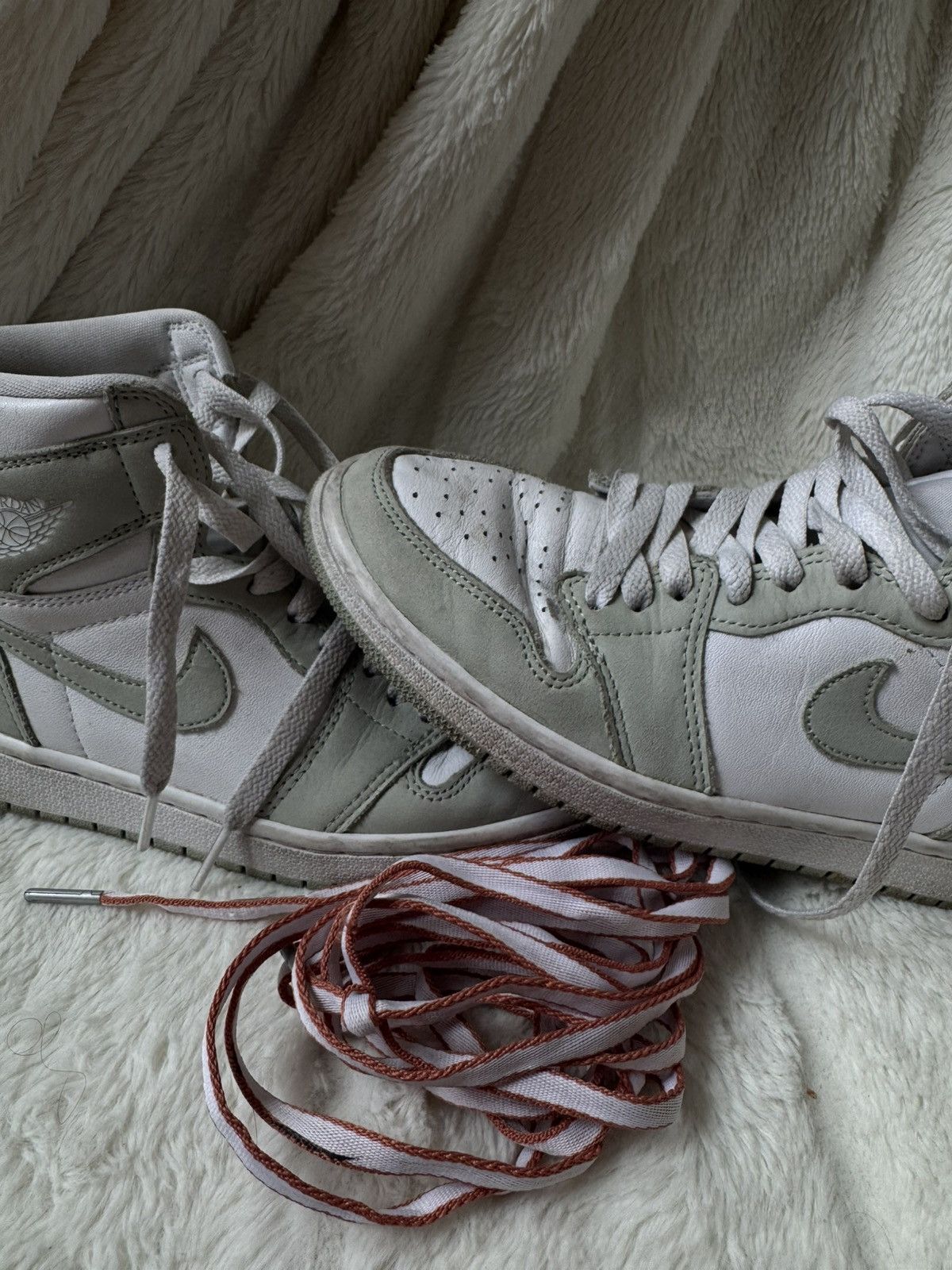 Nike Women's Air Jordan 1 “Seafoam” Size US 7.5 / IT 37.5 - 1 Thumbnail