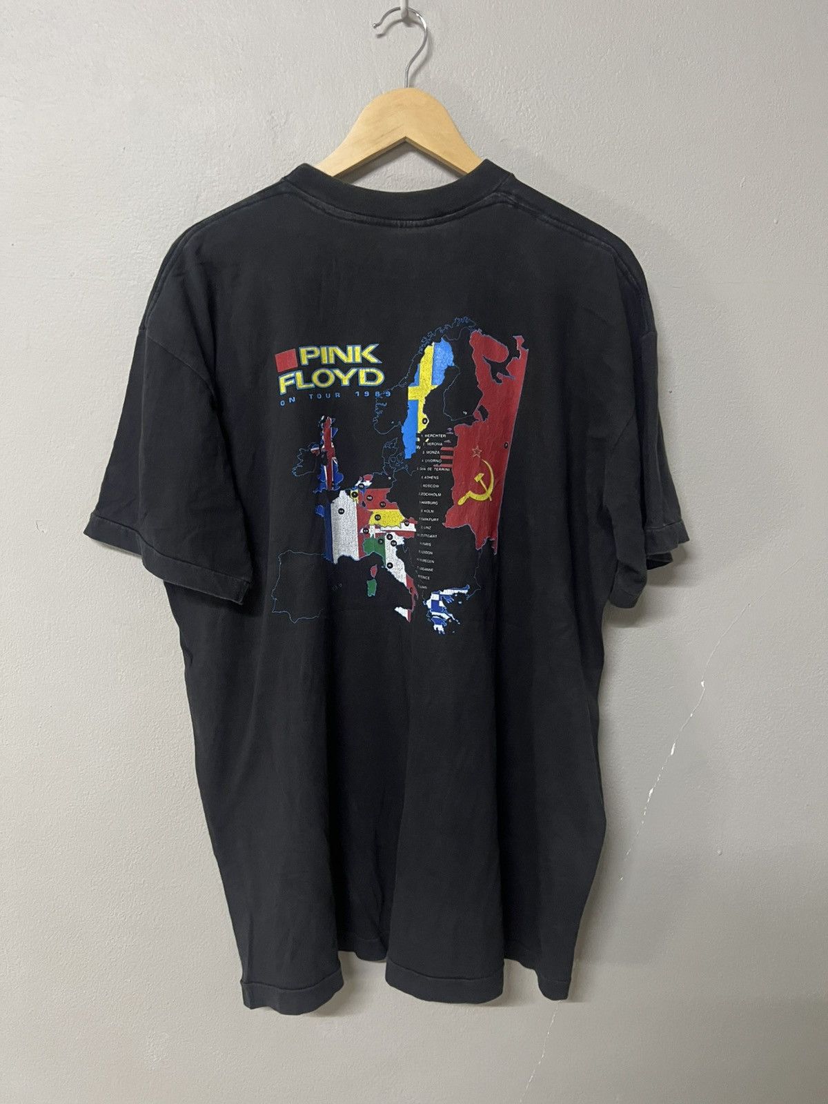Vintage VINTAGE PINK FLOYD DELICATE SOUND OF THUNDER EU TOUR T-SHIRT Size US XL / EU 56 / 4 - 3 Thumbnail