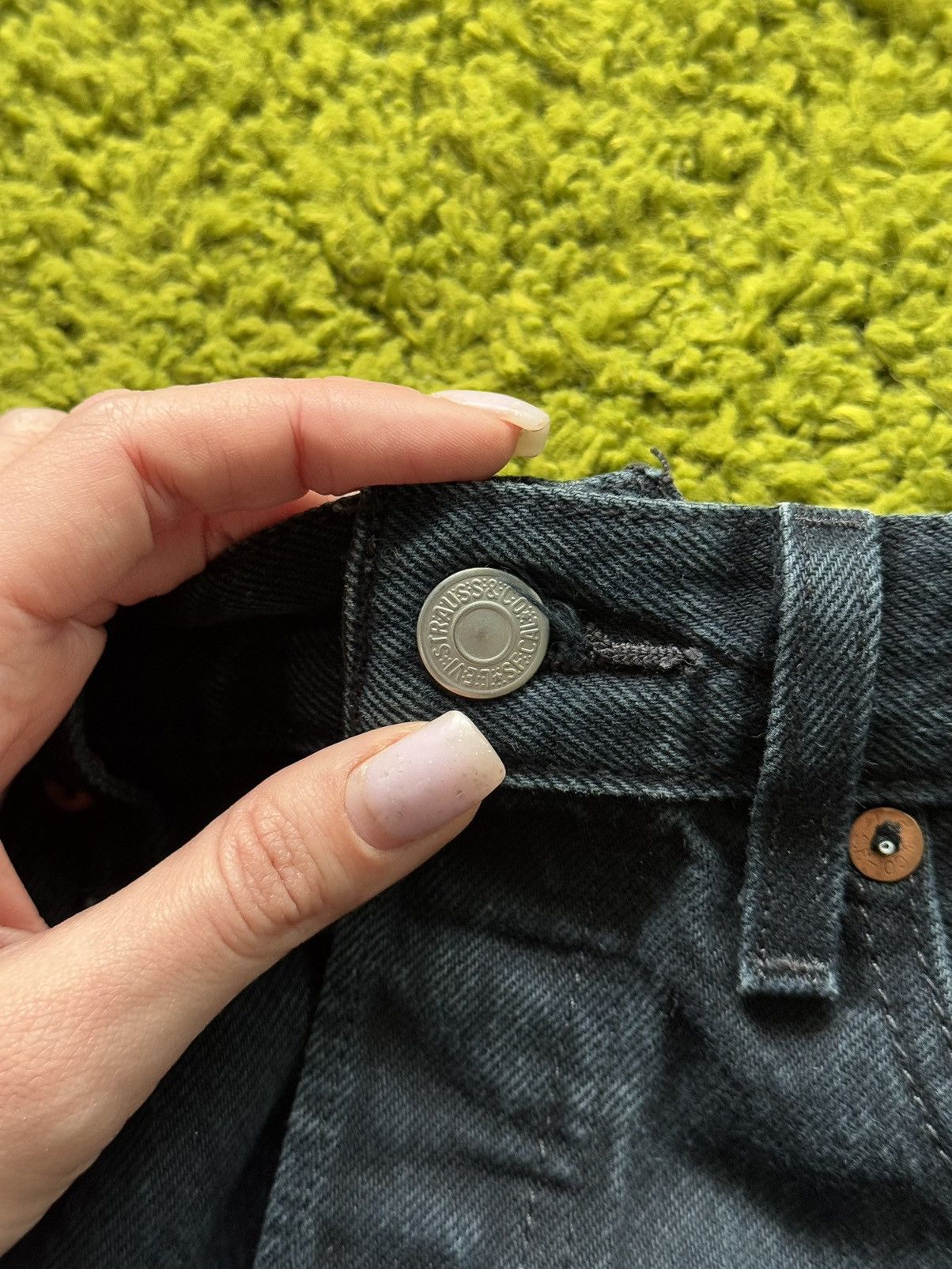 Designer × Levi's Levi’s factory distressed mini skirt Size 28" / US 6 / IT 42 - 4 Thumbnail