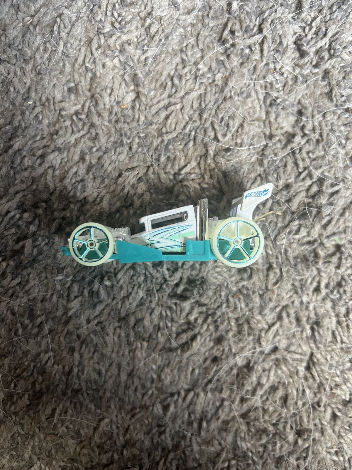 Hypebeast 2015 Mattel Hot Wheels Bone Speeder Size ONE SIZE - 3 Thumbnail