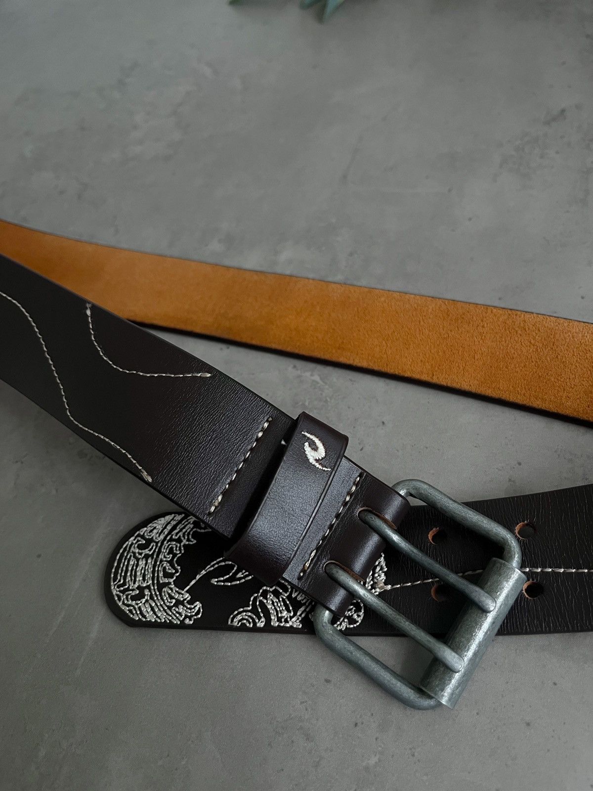 Japanese Brand × Rip Curl Y2K RIP CURL LEATHER BELT PRINTED Size ONE SIZE - 1 Thumbnail