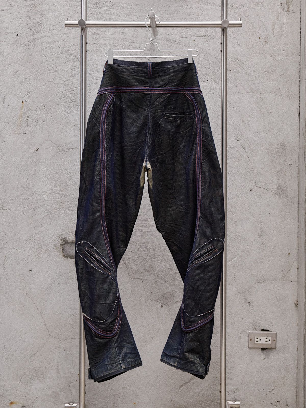 Marithe + Francois Girbaud Marithe + Francois Girbaud 2000's 3D Cargo Pants - Navy Size US 32 / EU 48 - 3 Thumbnail