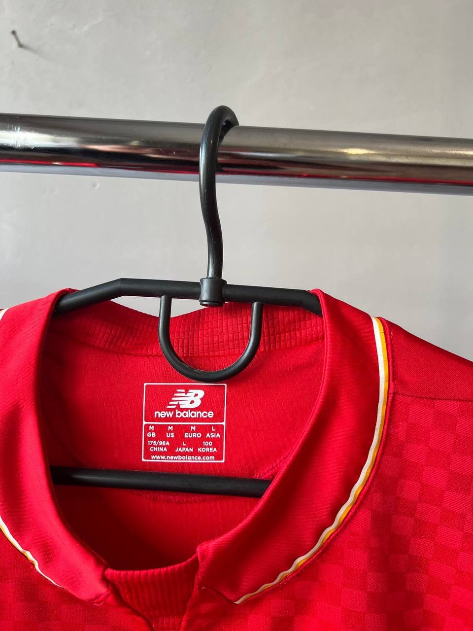 New Balance 2015/16 LIVERPOOL FC HOME SOCCER JERSEY FOOTBALL SHIRT SZ M Size US M / EU 48-50 / 2 - 9 Thumbnail