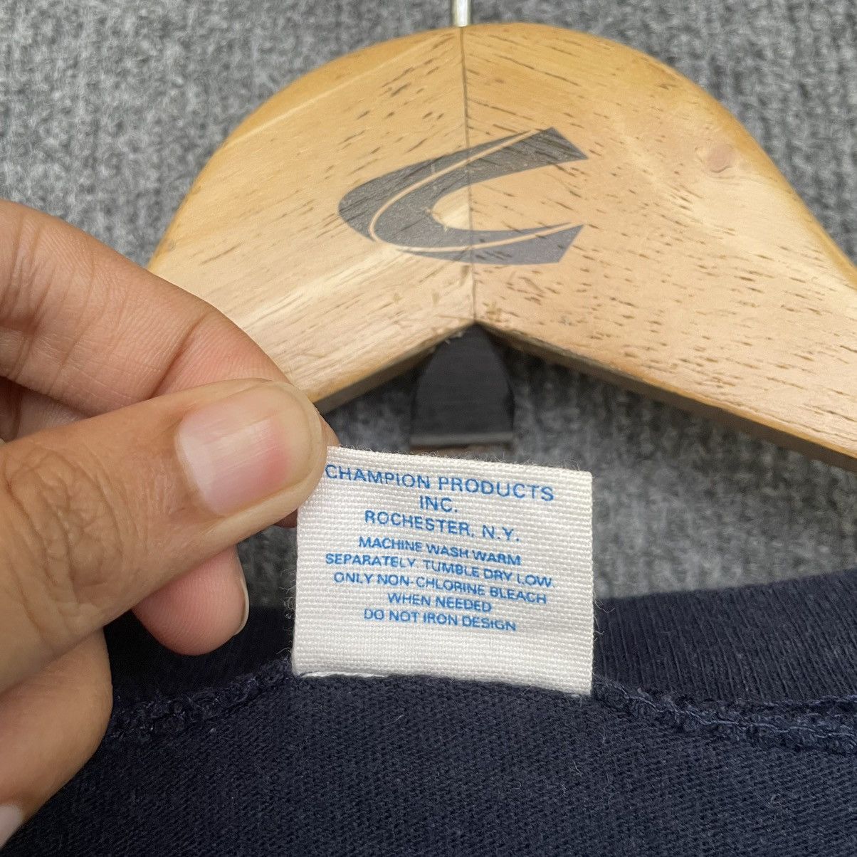 Champion × Vintage Vintage 2000s Champion x Georgetown Hoyas L/S T Shirt Size US M / EU 48-50 / 2 - 4 Thumbnail