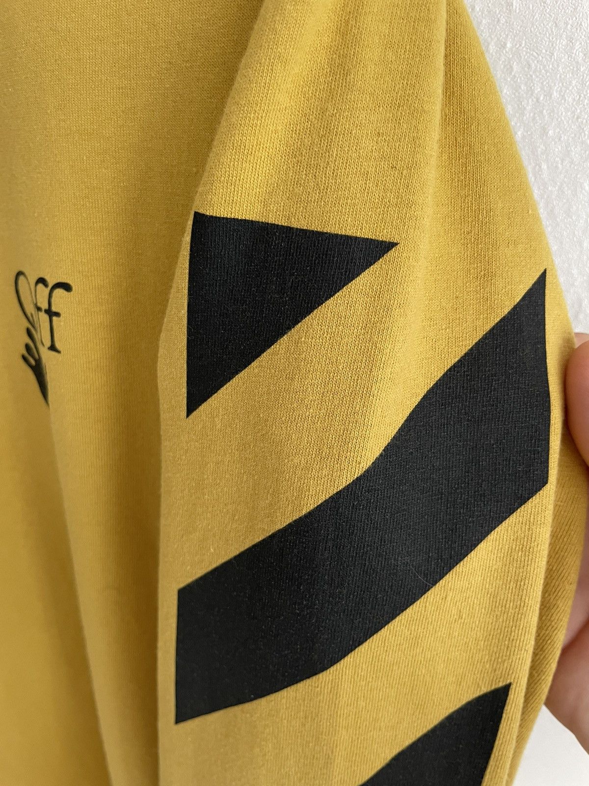 Off-White × Virgil Abloh Off-White Hand Agreement Tee Arrow Logo Yellow L/S T-shirt Size US M / EU 48-50 / 2 - 5 Thumbnail