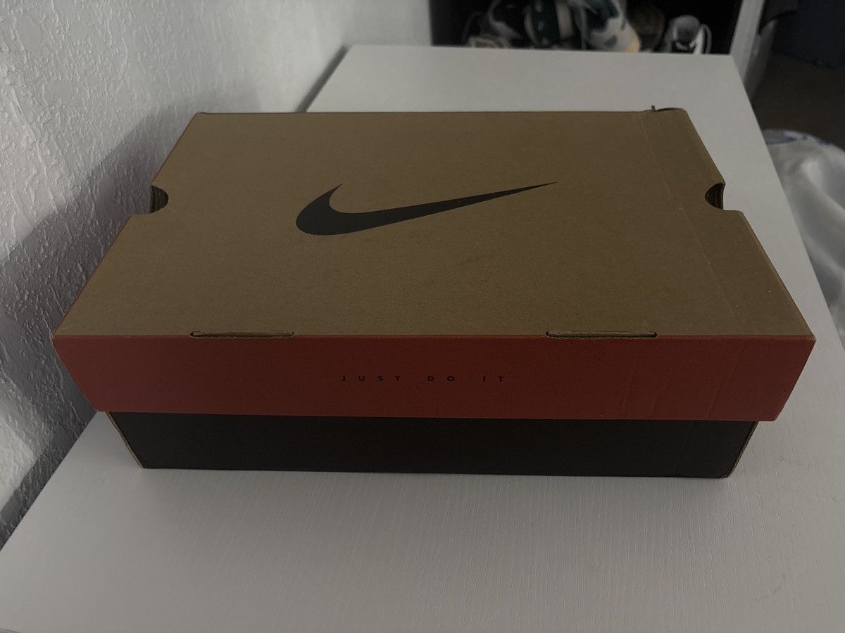 Jordan Brand Air Jordan Bred 11 Retro Size US 10 / EU 43 - 11 Thumbnail