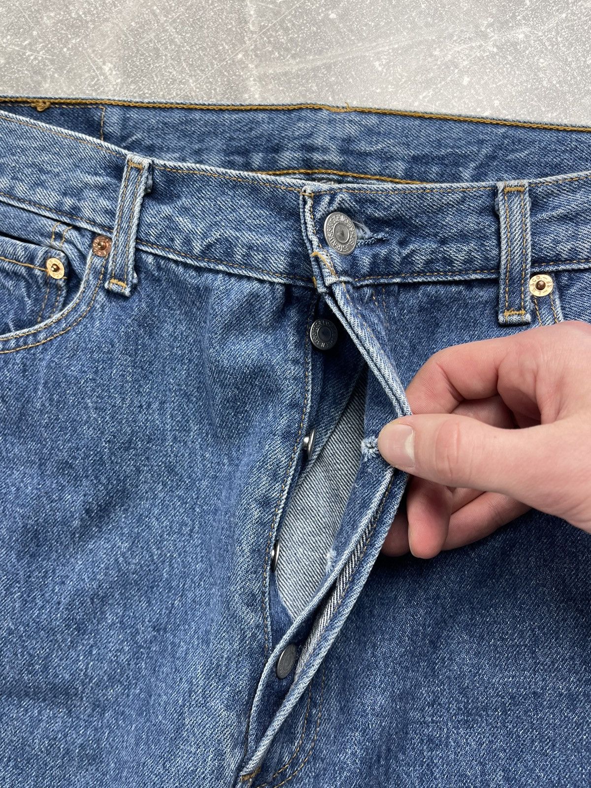 Levi's Levi’s 501 Classic Straight Leg Jeans Vintage Blue Size US 36 / EU 52 - 10 Thumbnail