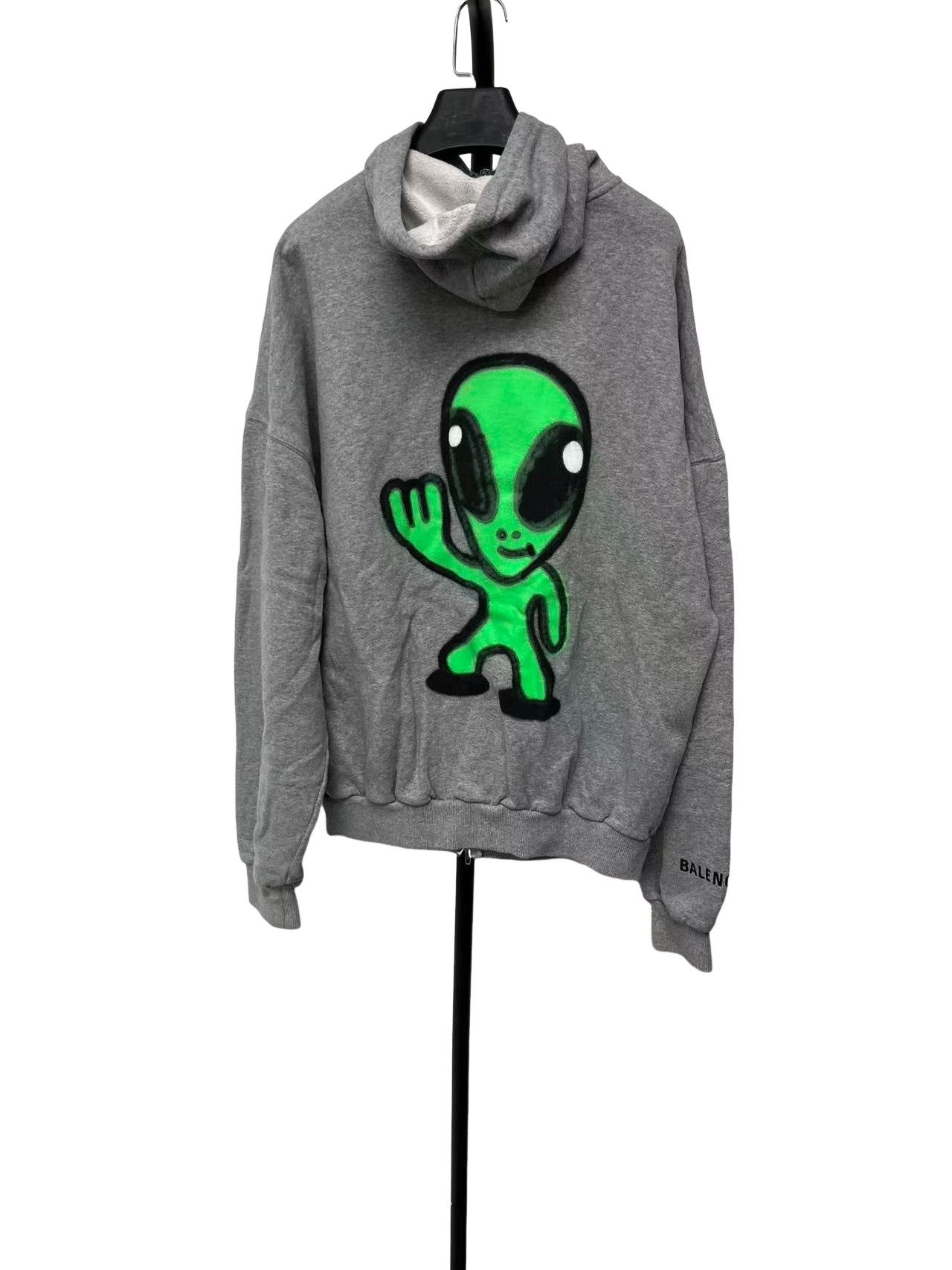 Balenciaga Balenciaga Alien Graphic Zip-up Hoodie Size 2 Size US M / EU 48-50 / 2 - 1 Thumbnail