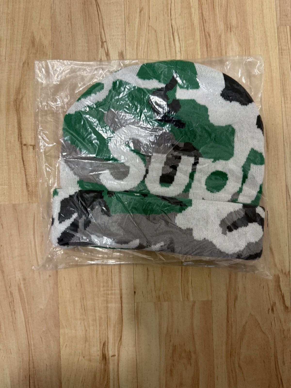 Supreme Supreme Camo Big Logo Beanie Green Size ONE SIZE - 1 Thumbnail