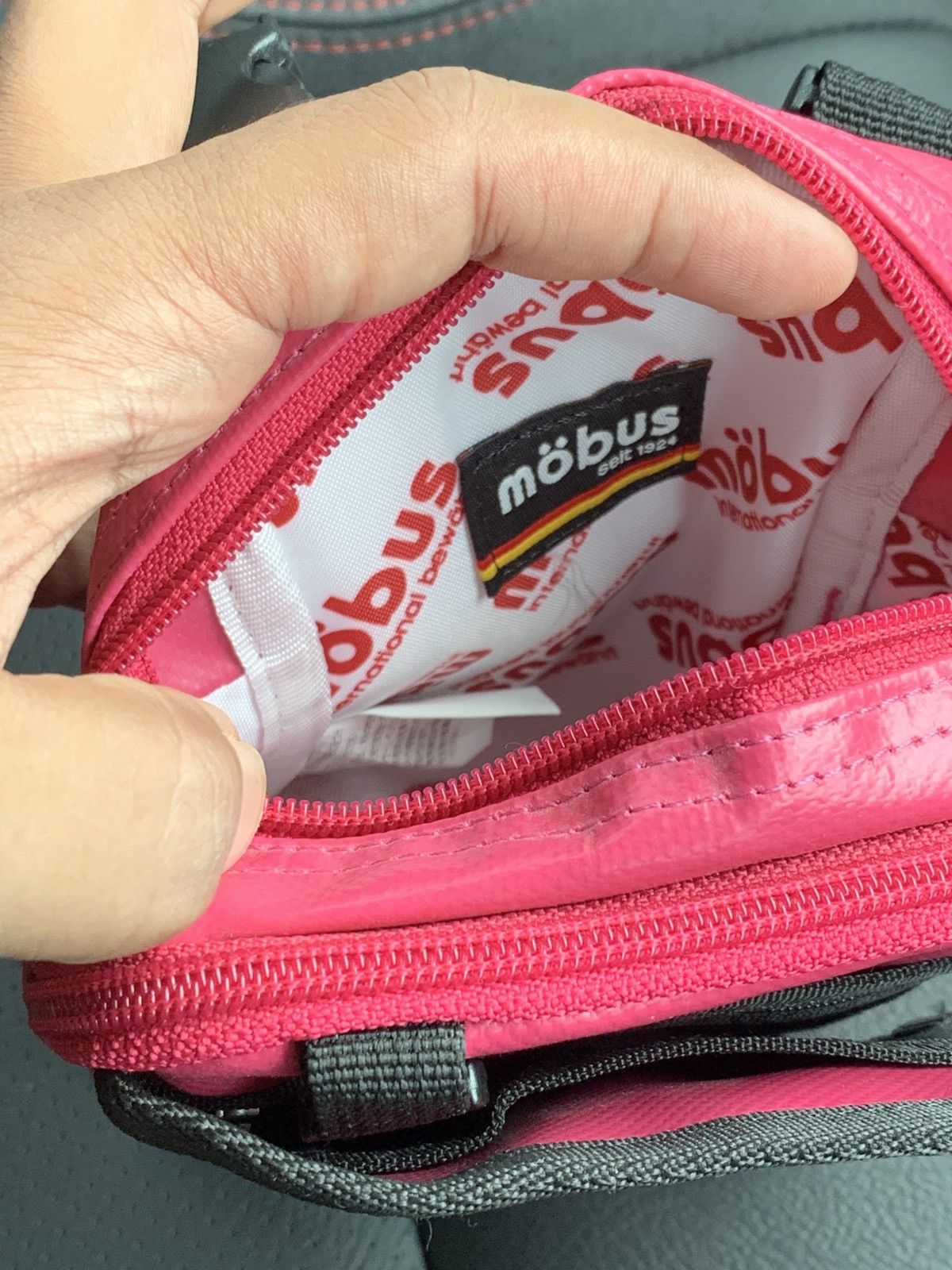 Vintage 🇯🇵 Mobus Waterproof Sling Bag Size ONE SIZE - 6 Thumbnail