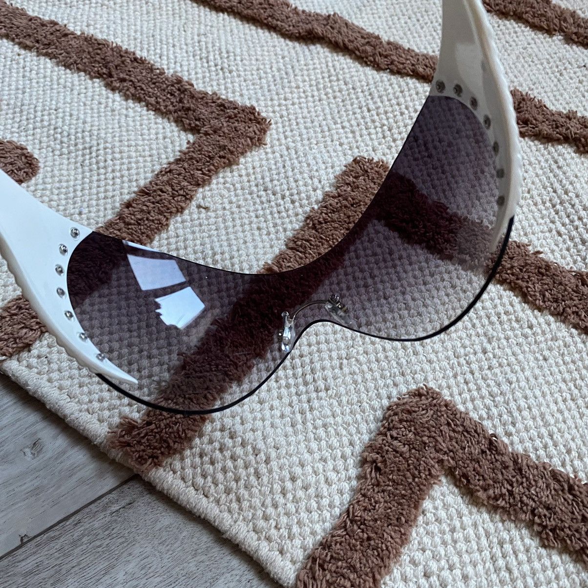 Other VINTAGE OPIUM Y2K BUTTERFLY SUNGLASSES Size ONE SIZE - 13 Thumbnail
