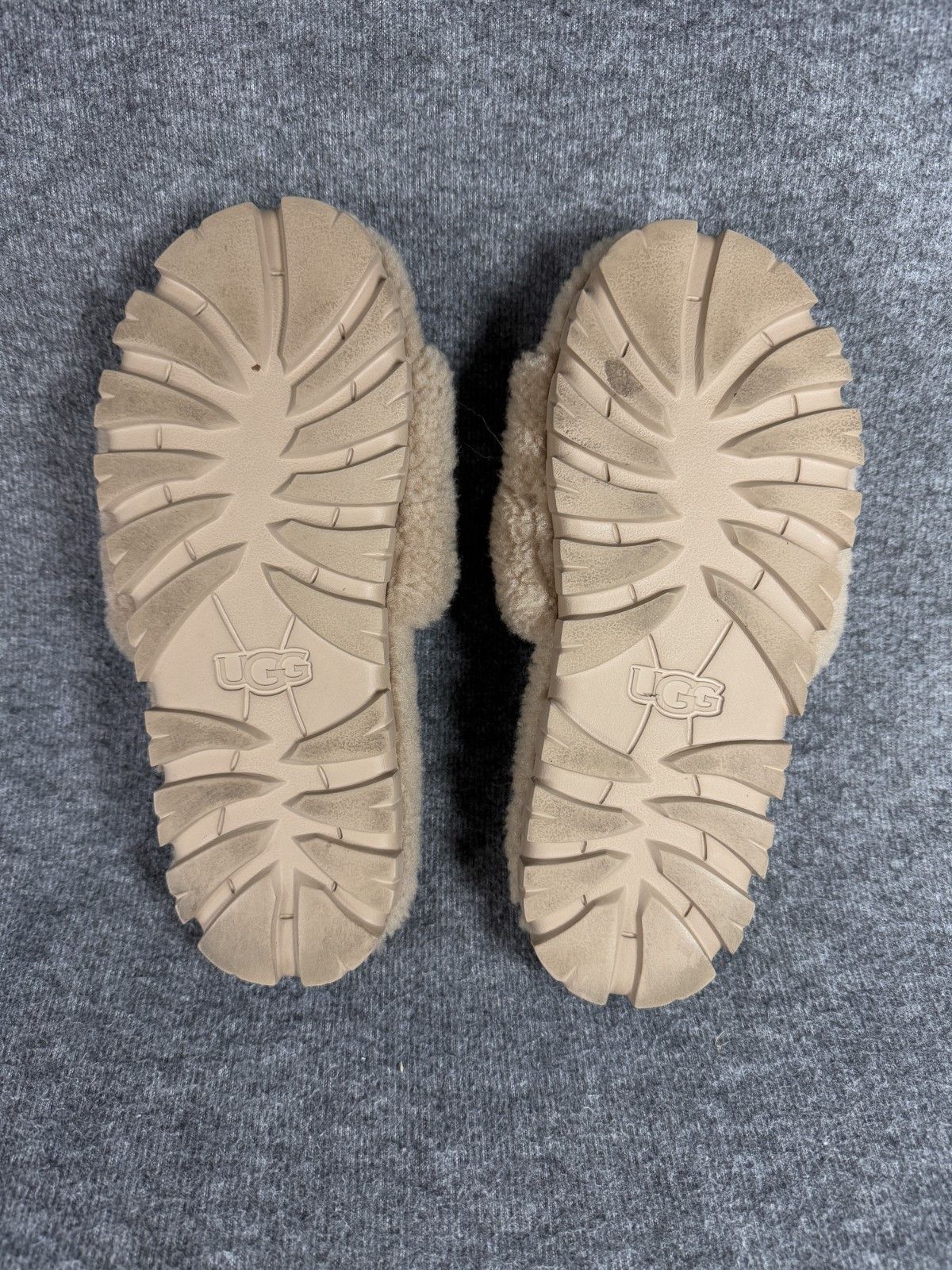 Ugg UGG Cozetta Curly Slide Sandals Womens 8 Sheepskin Slides Size US 8 / IT 38 - 21 Thumbnail