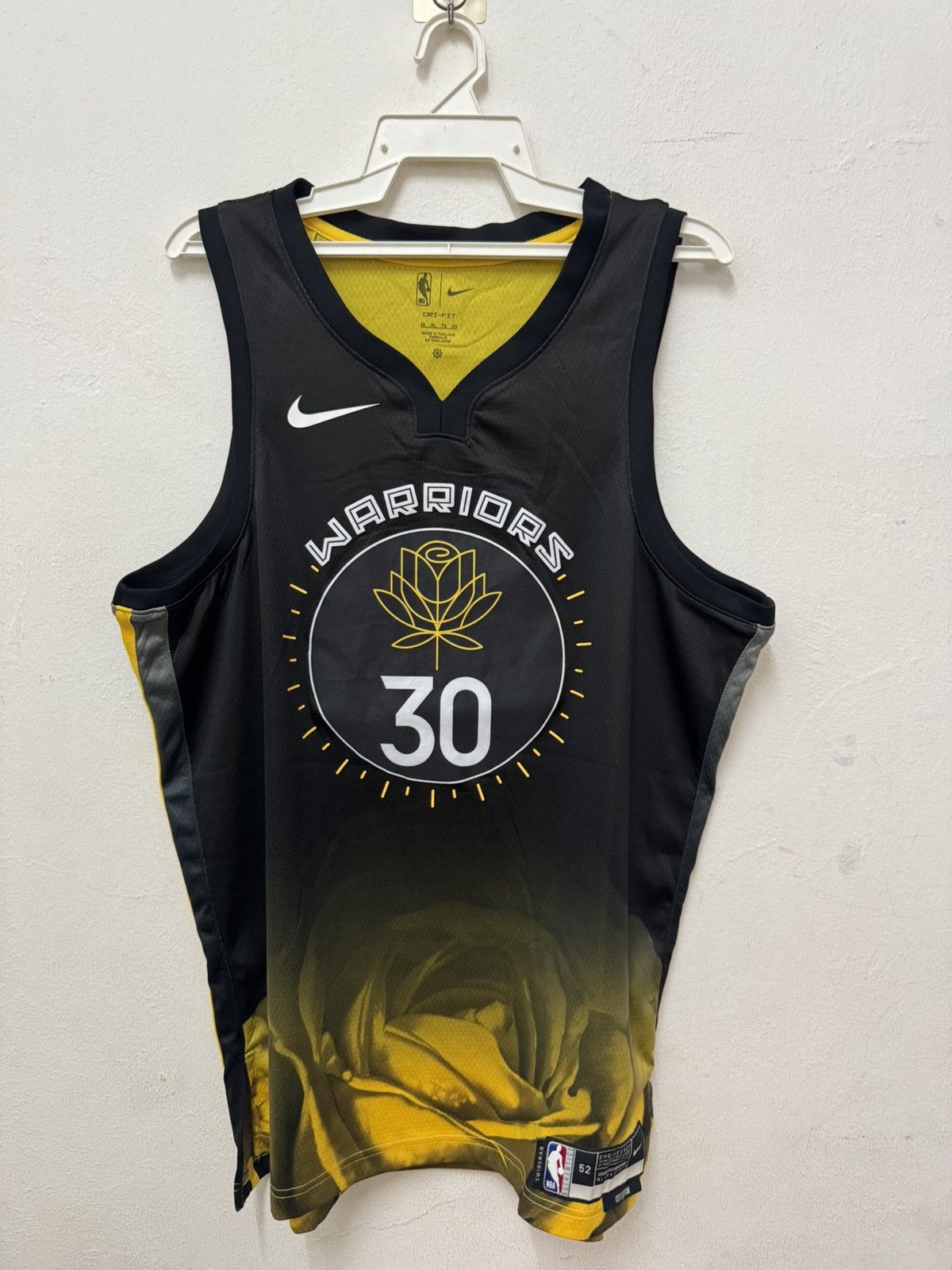 Nike Stephen Curry Warrior 30 NBA City Edition Jersey Nike XL Size US XL / EU 56 / 4 - 1 Thumbnail