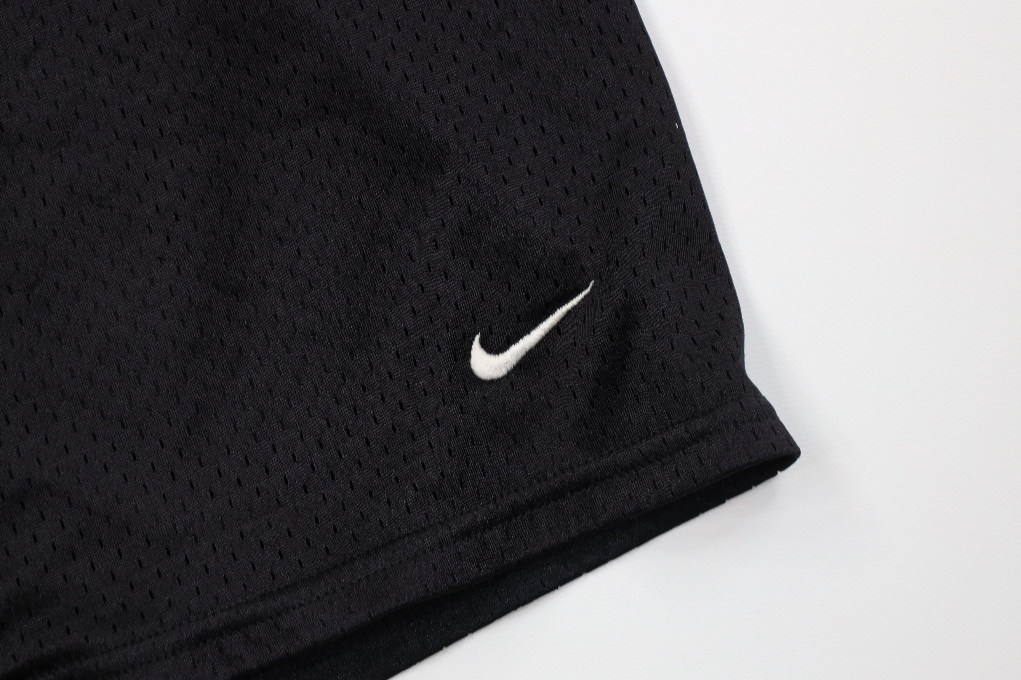 Nike Vintage Y2K Nike Mini Swoosh Above Knee Shorts Black Mesh Size US 36 / EU 52 - 5 Thumbnail