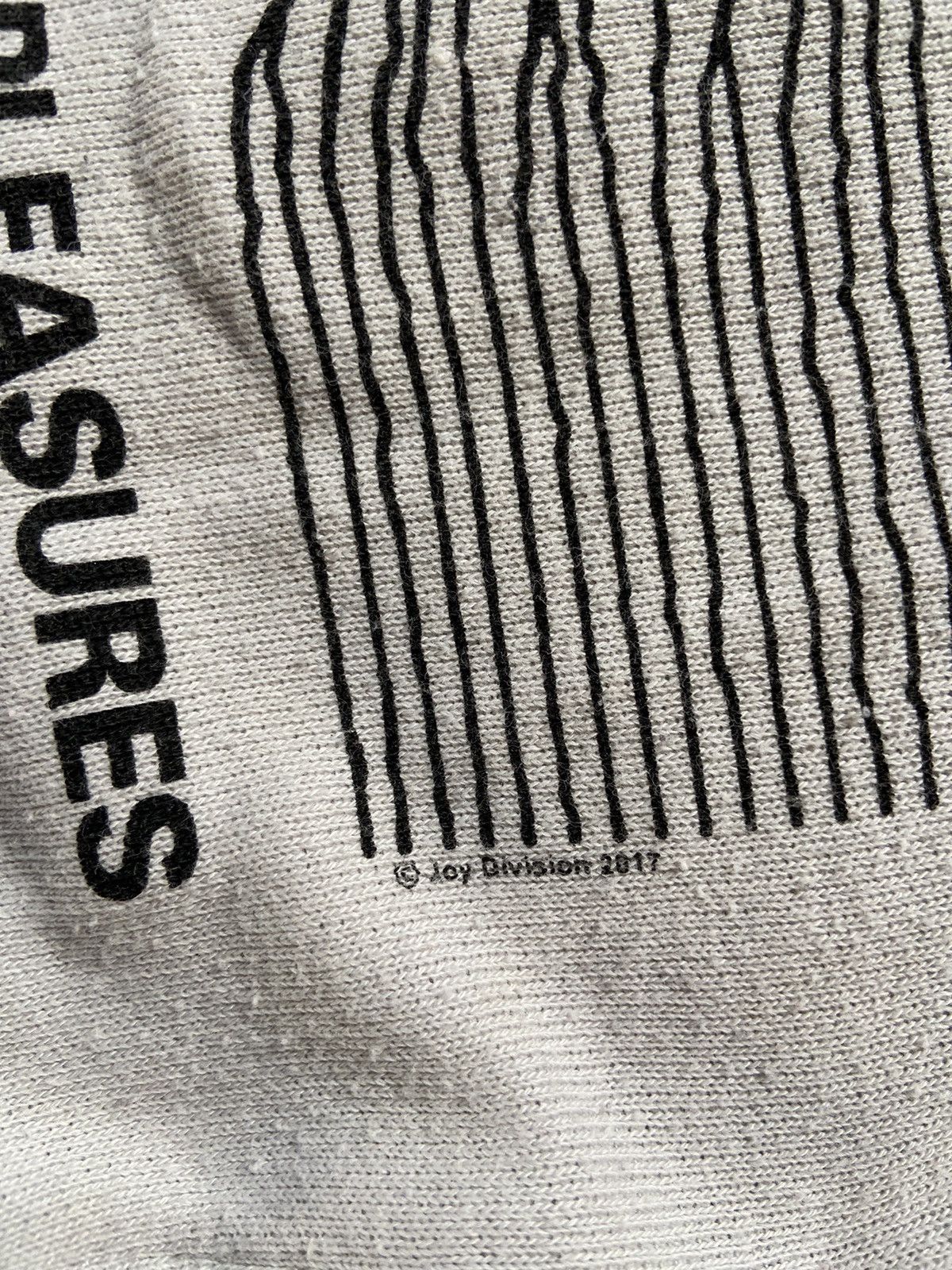 Joy Division × Pleasures Joy Division Unknown Pleasures ©️2017 mens hoodies big logo Size US S / EU 44-46 / 1 - 3 Thumbnail
