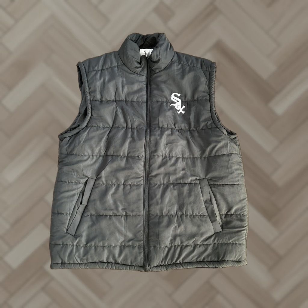 Vintage Chicago White Sox Mens Stand Up Collar Full Zip Puffy Vest XL Vest Black Short Zip Puffer Jacket Casual Formal Men Mens XL Size US XL / EU 56 / 4 - 1 Thumbnail
