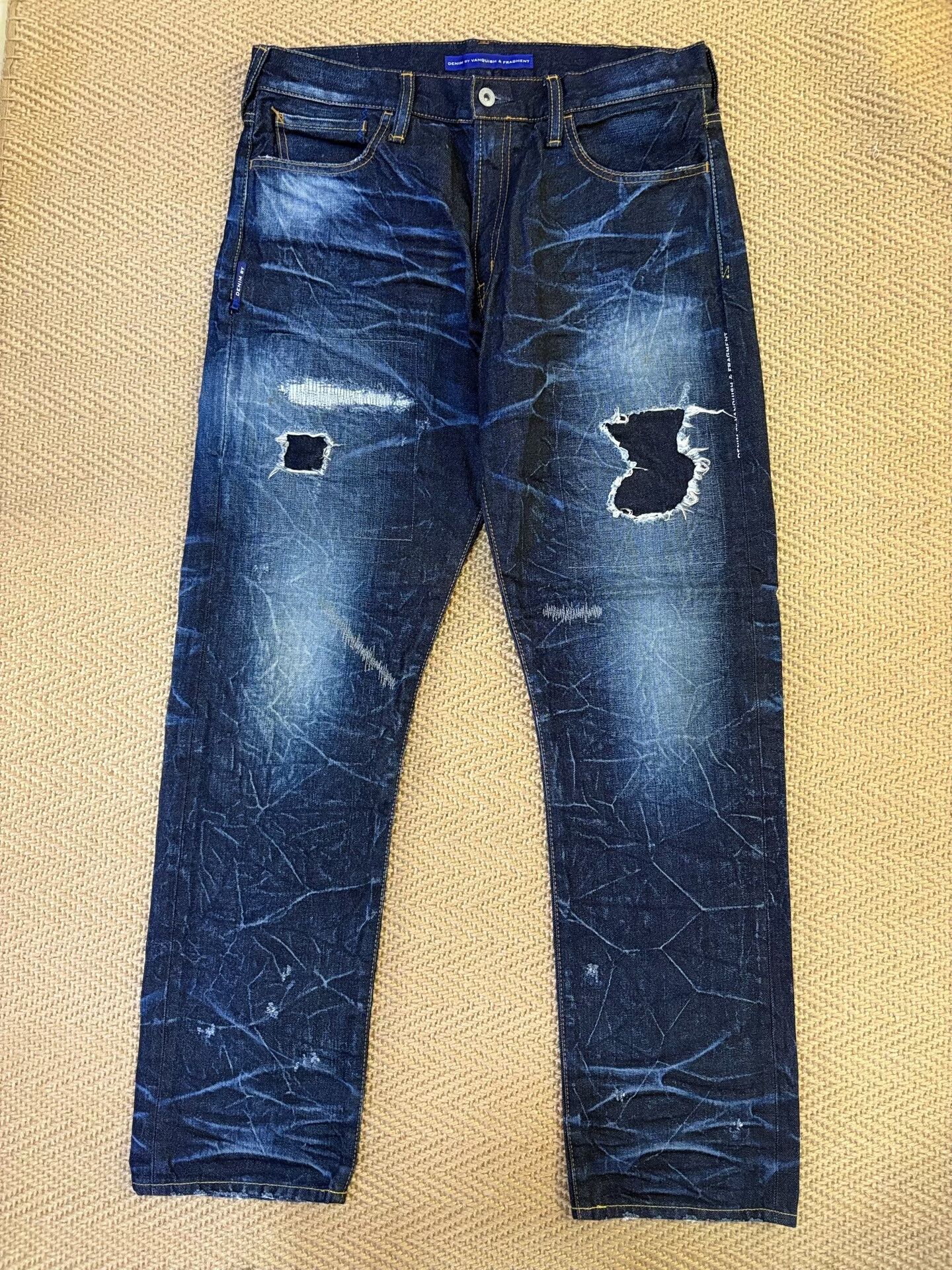 Vanquish vanquish & fragment distressed denim pants Size US 31 - 1 Thumbnail