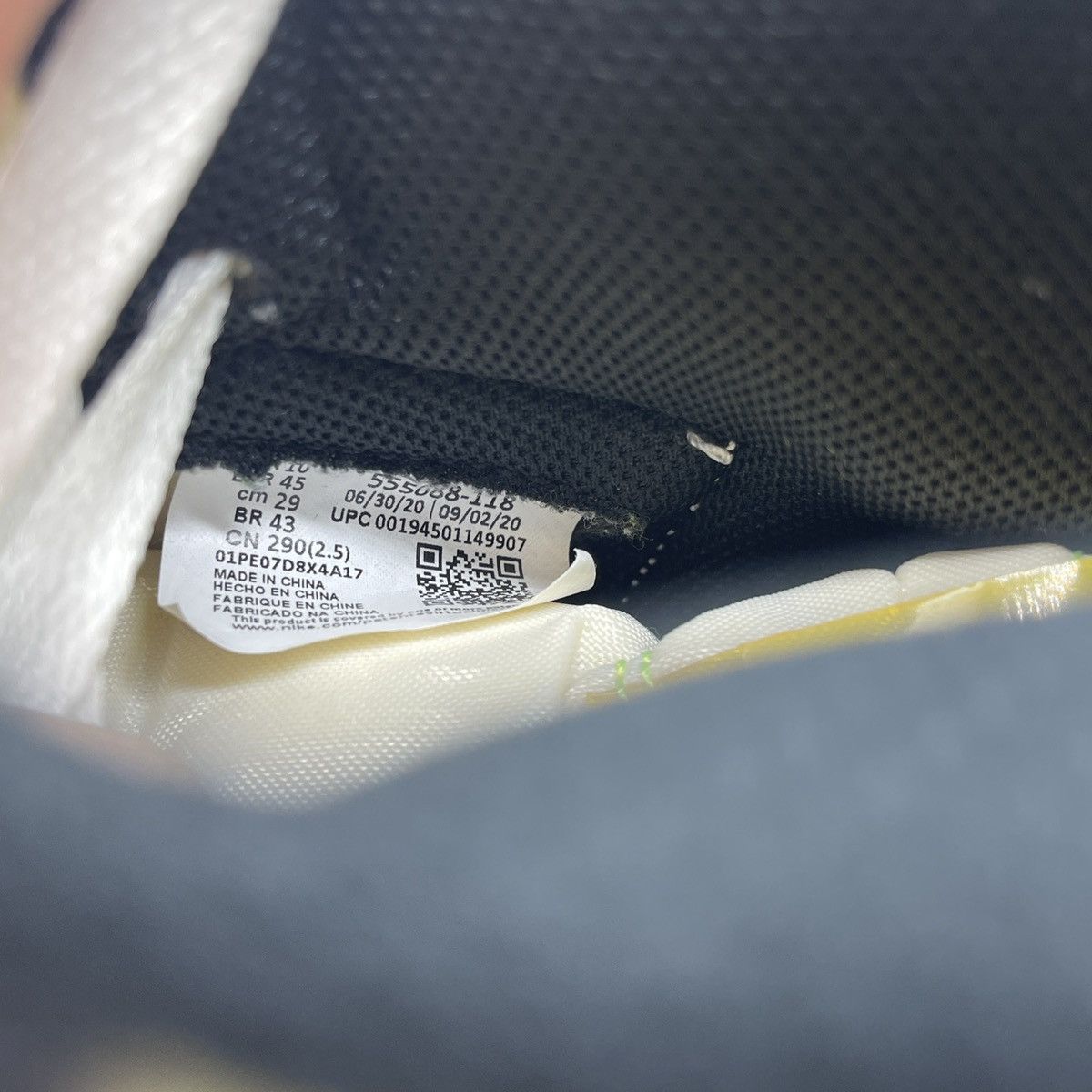 Jordan Brand Air Jordan 1 high volt gold Size US 11 / EU 44 - 8 Thumbnail