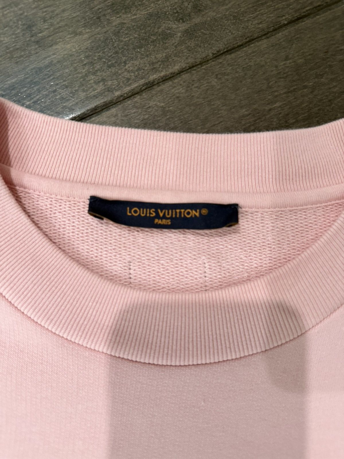 Louis Vuitton Embroidered Signature Crewneck Size US XL / EU 56 / 4 - 3 Thumbnail