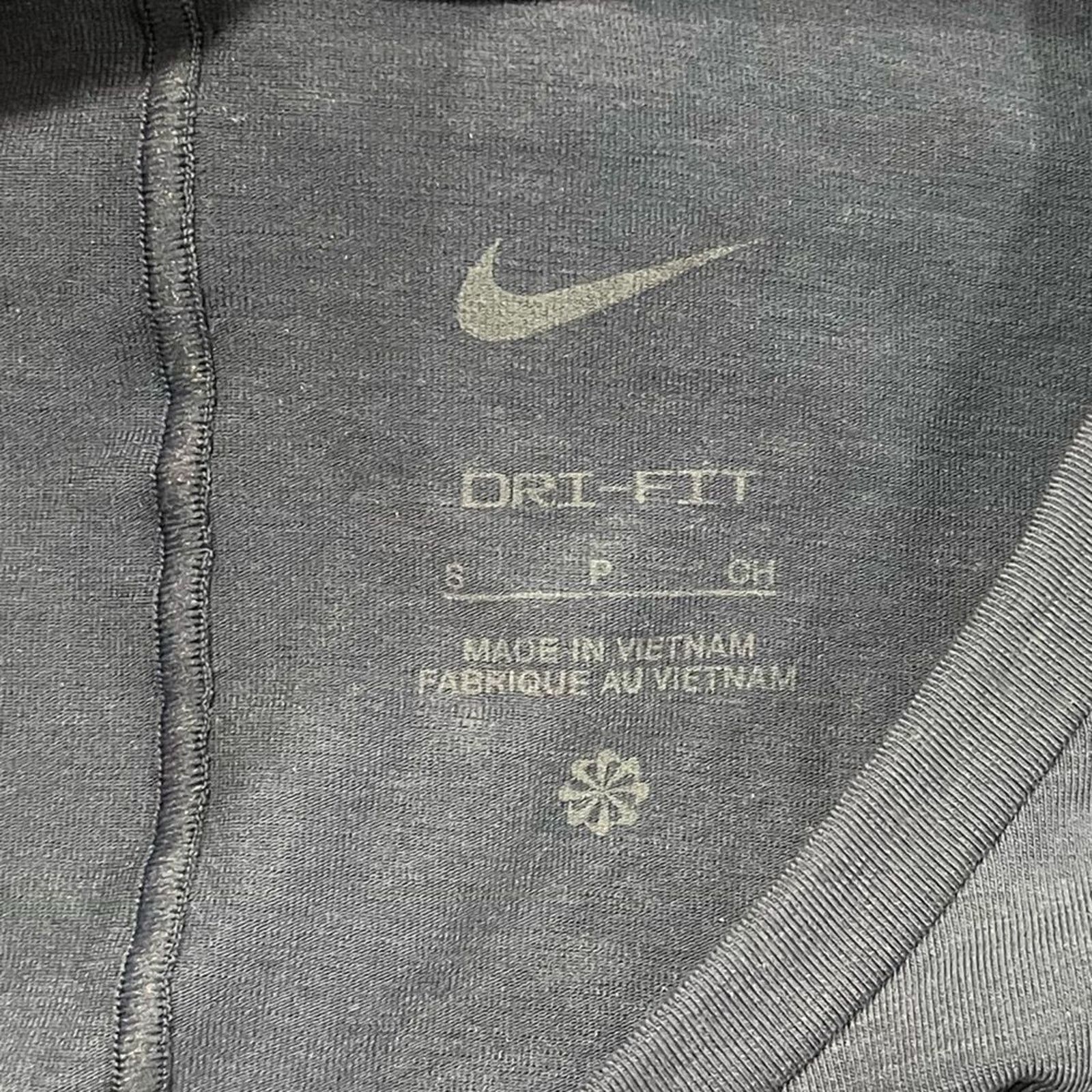 Nike NWOT Nike Dri-FIT Short Sleeve Top Swoosh Logo Stretch S Size S / US 4 / IT 40 - 2 Thumbnail
