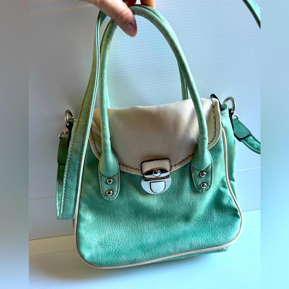 Designer Vintage David Jones minth Leather Purse Size ONE SIZE - 1 Thumbnail