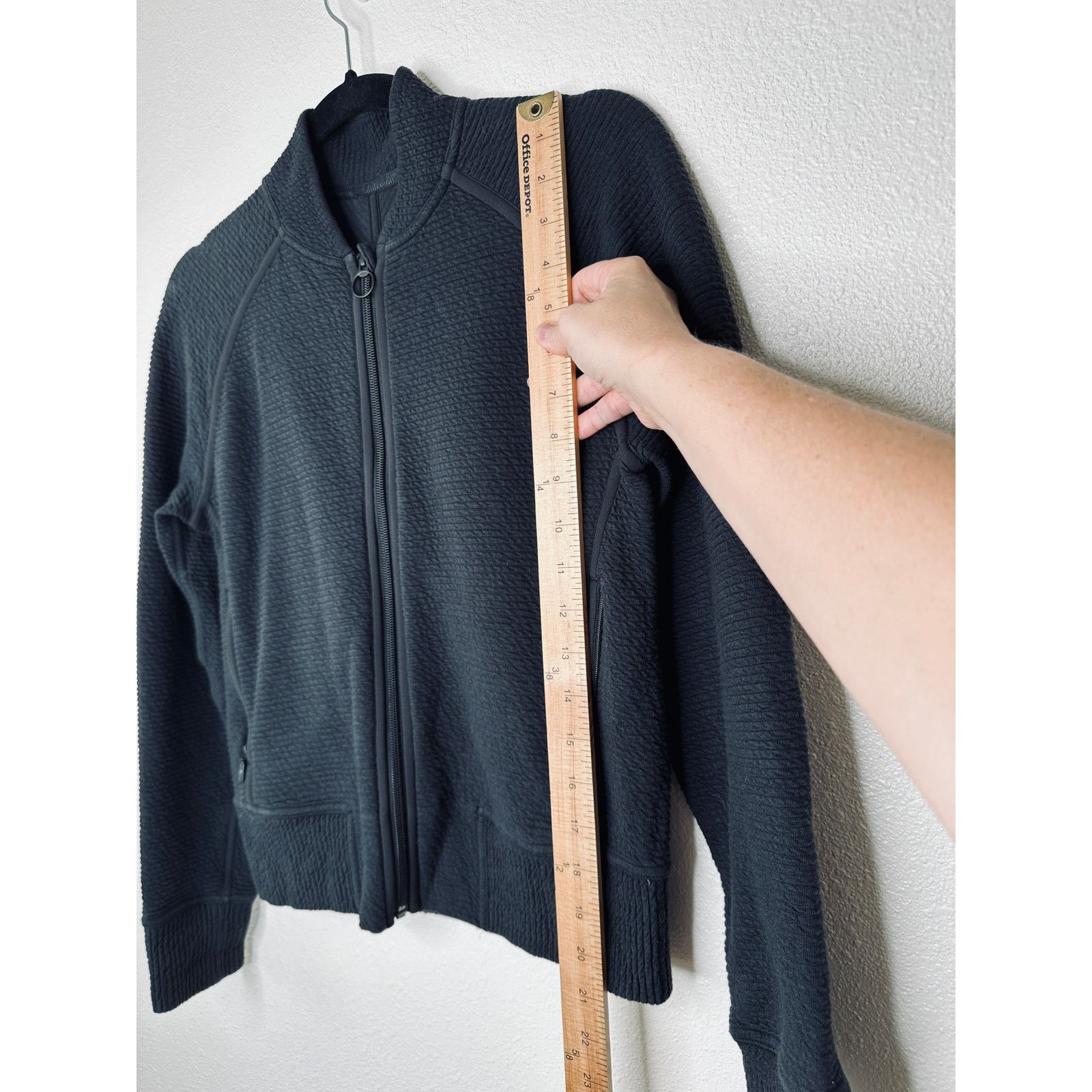 Lululemon Lululemon Black On Repeat Ribbed Long Sleeve Bomber Jacket 4 Size S / US 4 / IT 40 - 10 Thumbnail