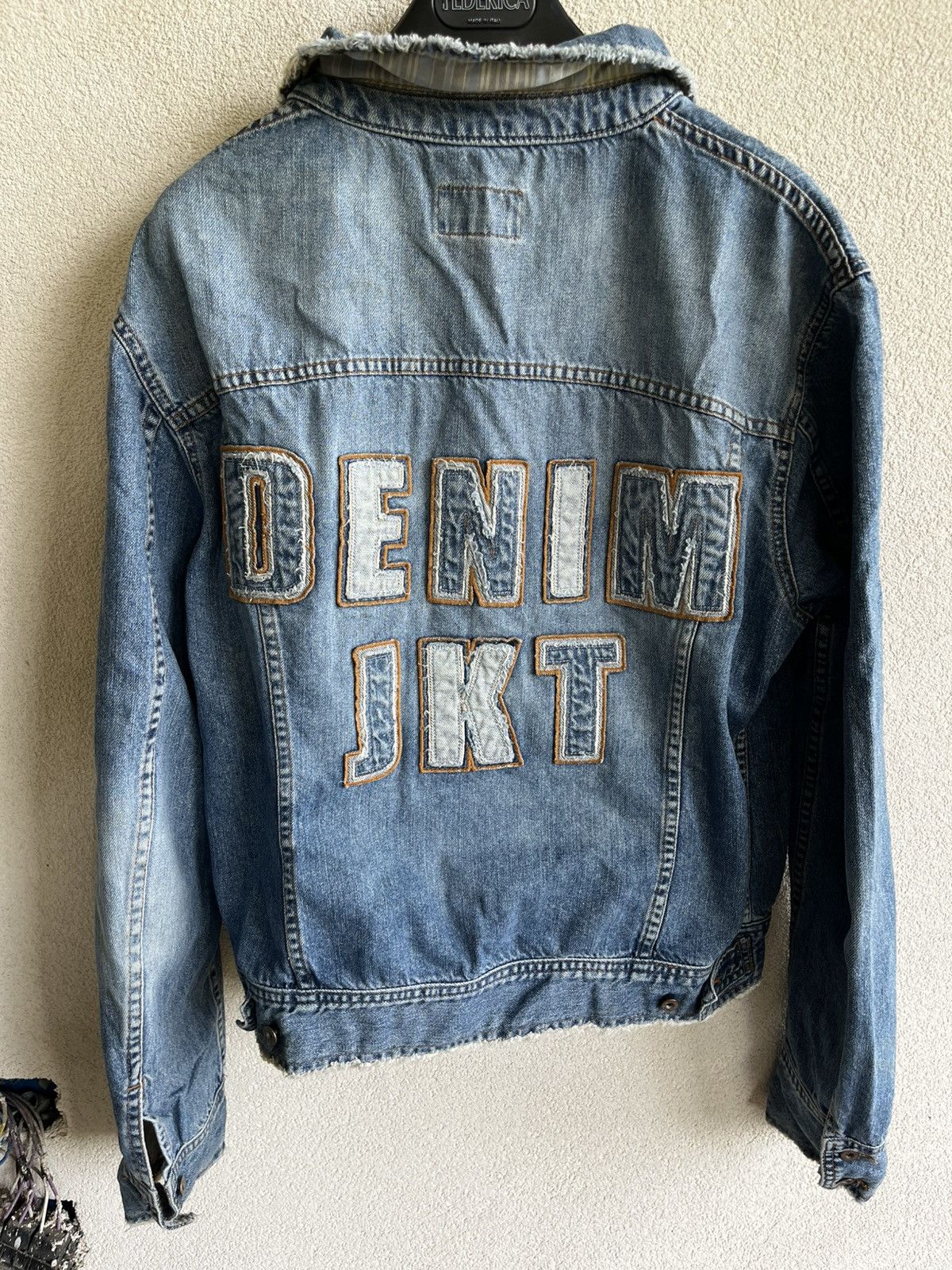 Dolce & Gabbana Dolce&Gabbana Distressed Denim Jacket Size US M / EU 48-50 / 2 - 2 Thumbnail