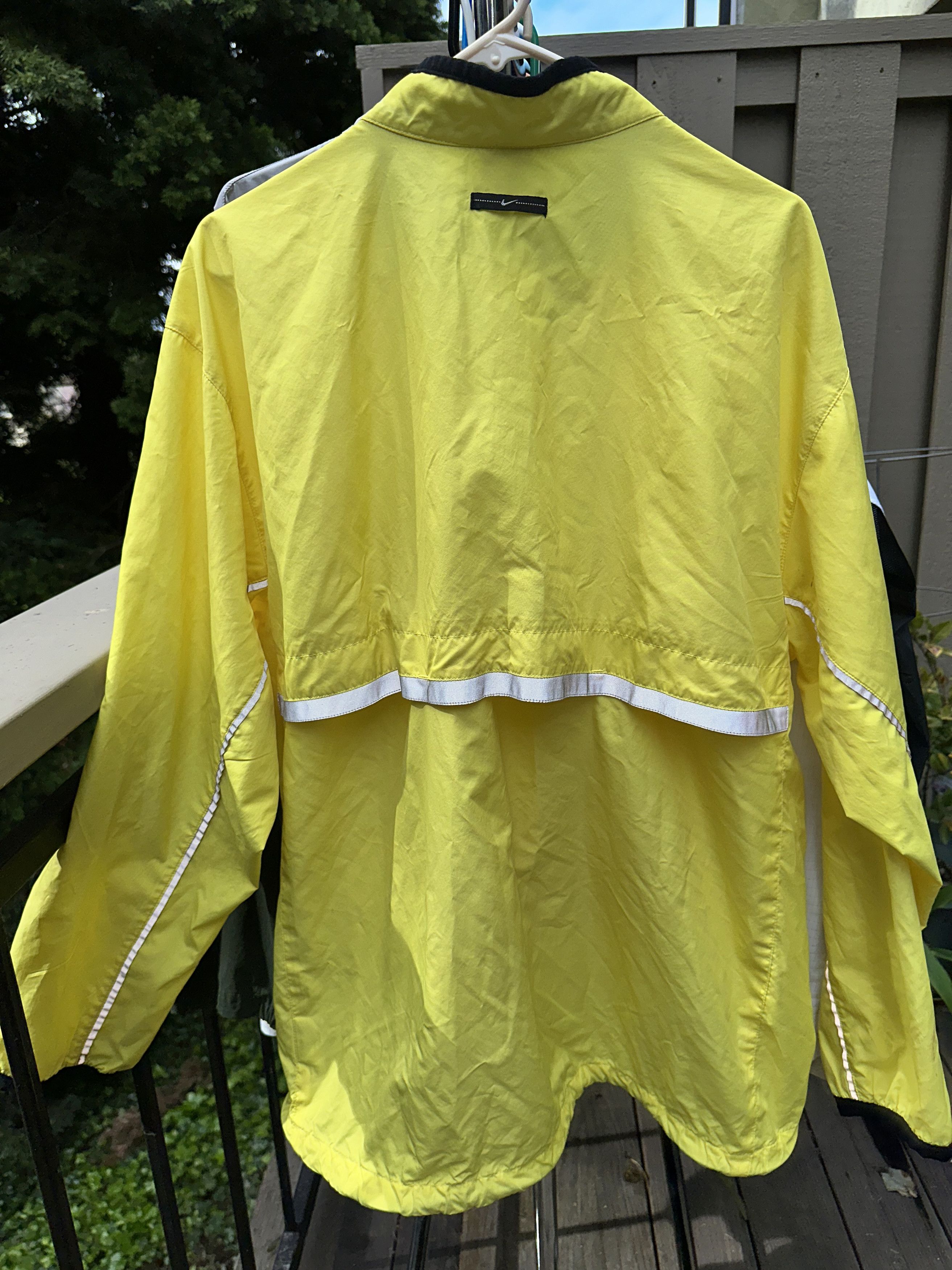 Nike Vintage Nike Silver Tag Yellow Reflective Windbreaker XL Size US XL / EU 56 / 4 - 7 Thumbnail