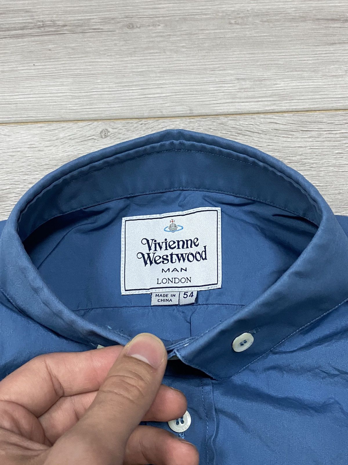 Vivienne Westwood Vivienne Westwood shirt buttons vintage orb Size US L / EU 52-54 / 3 - 5 Thumbnail