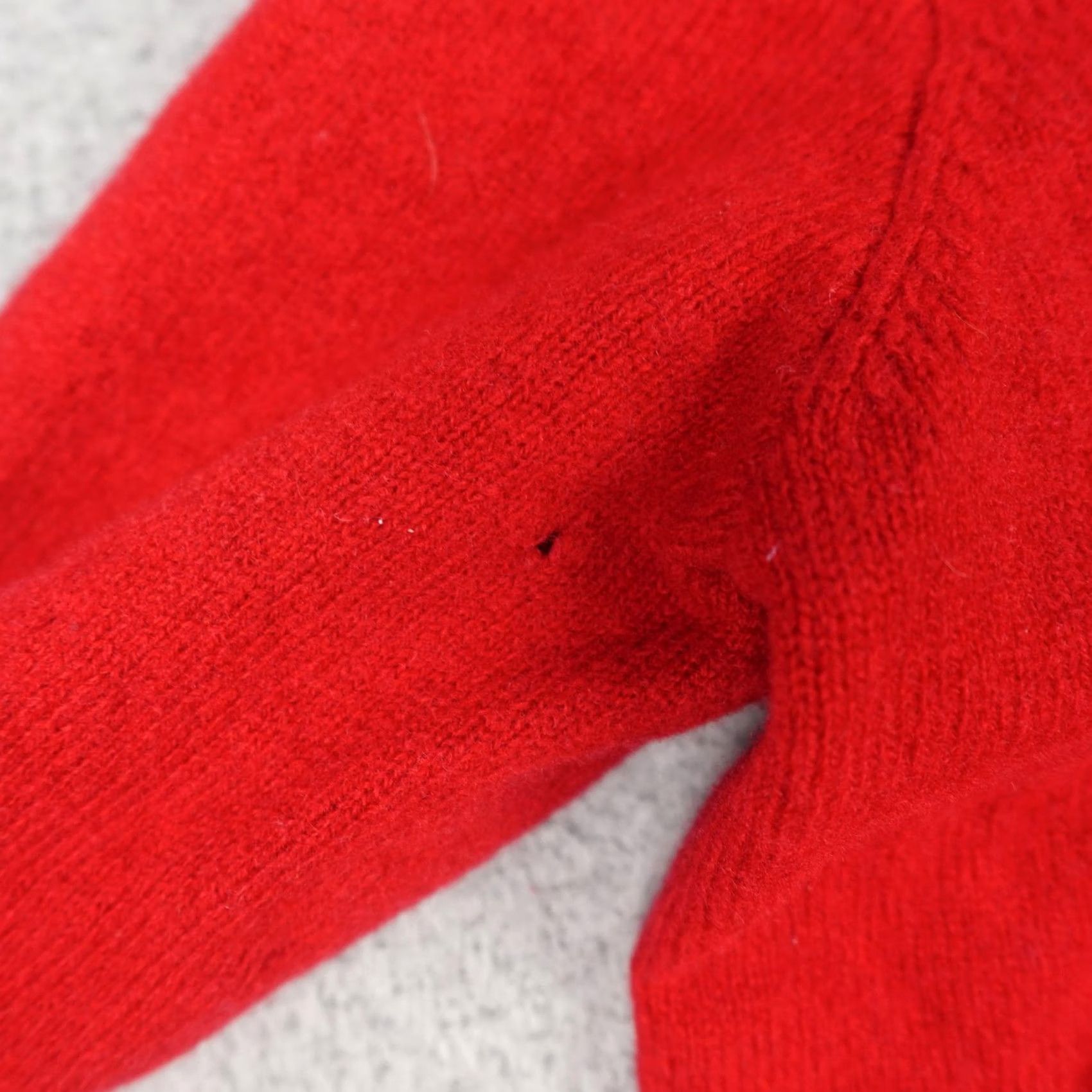 Polo Ralph Lauren VINTAGE Polo Ralph Lauren Sweater Mens Large Red V Neck Pullover Knit Lambswool Wool Size US L / EU 52-54 / 3 - 7 Thumbnail