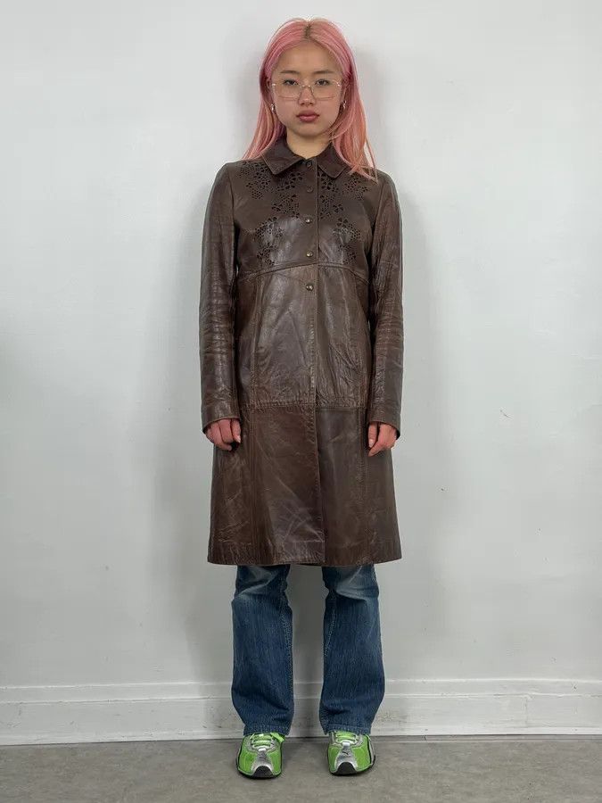 Vintage 2000s Plein Sud Embellished Holes Brown Leather Trench Long Jacket Size XS / US 0-2 / IT 36-38 - 2 Thumbnail