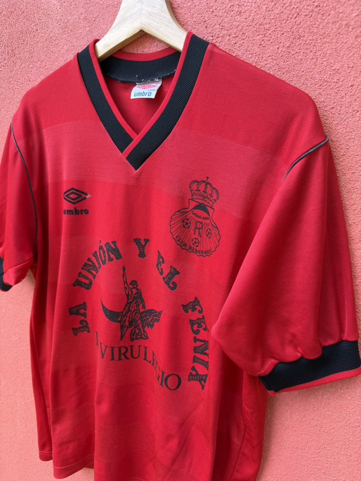 Umbro Matchworn Redondela Futbol Sala FC Size US L / EU 52-54 / 3 - 3 Thumbnail