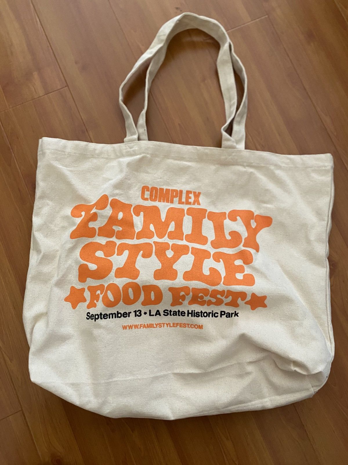 Verdy Verdy Complex Family Style VIP Food Fest Tote Bag Size ONE SIZE - 1 Thumbnail