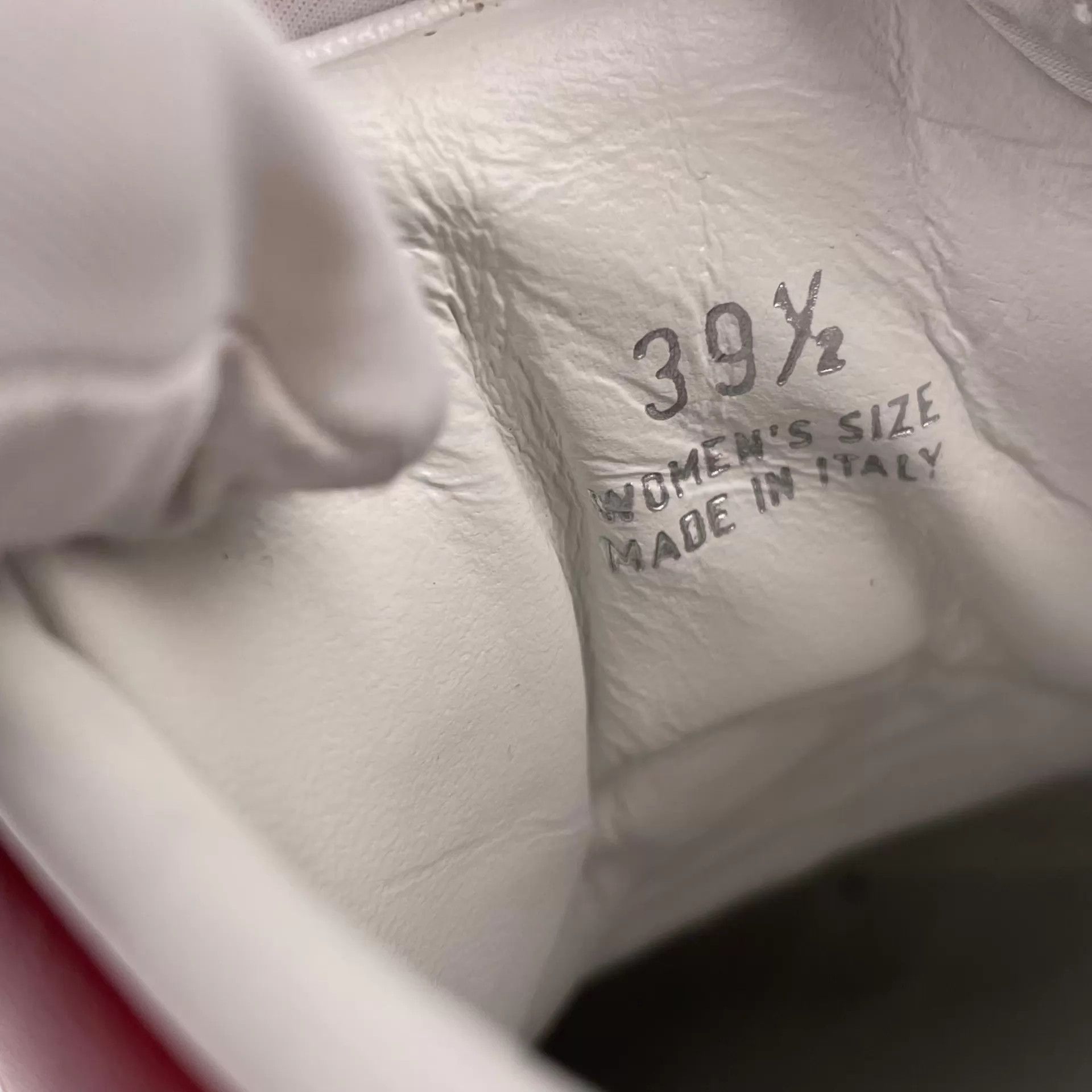Roger Vivier RV Crystal Buckle Low-Top Sneakers White Red 39.5 Size US 9 / IT 39 - 6 Thumbnail