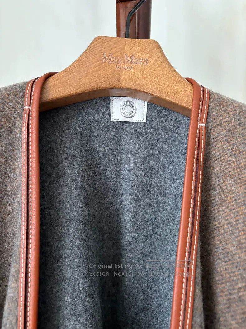 Hermes Hermes Classic Cloak Size M / US 6-8 / IT 42-44 - 2 Thumbnail