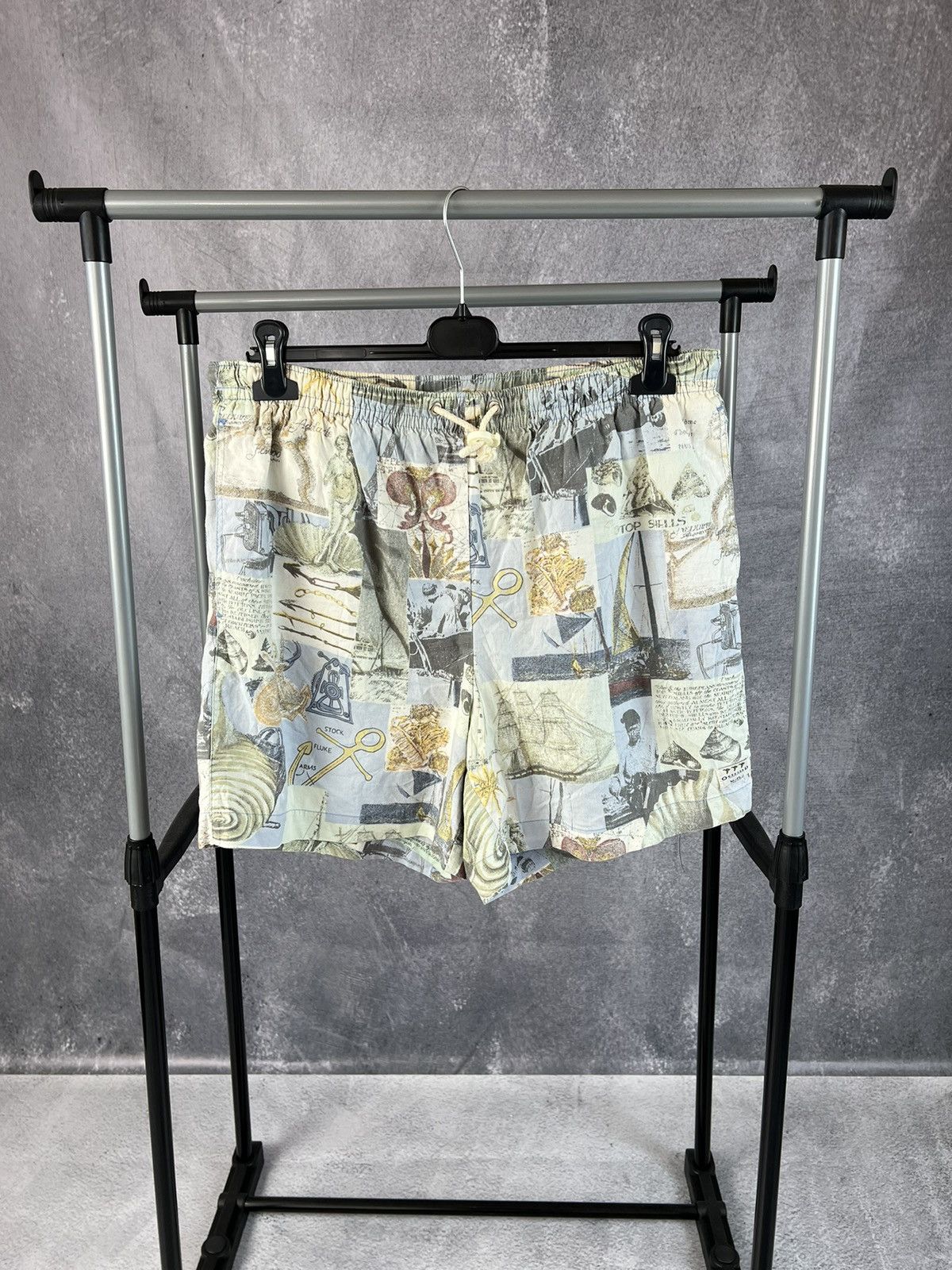 Vintage Vintage multicolour shorts 80’s Size US 32 / EU 48 - 1 Thumbnail