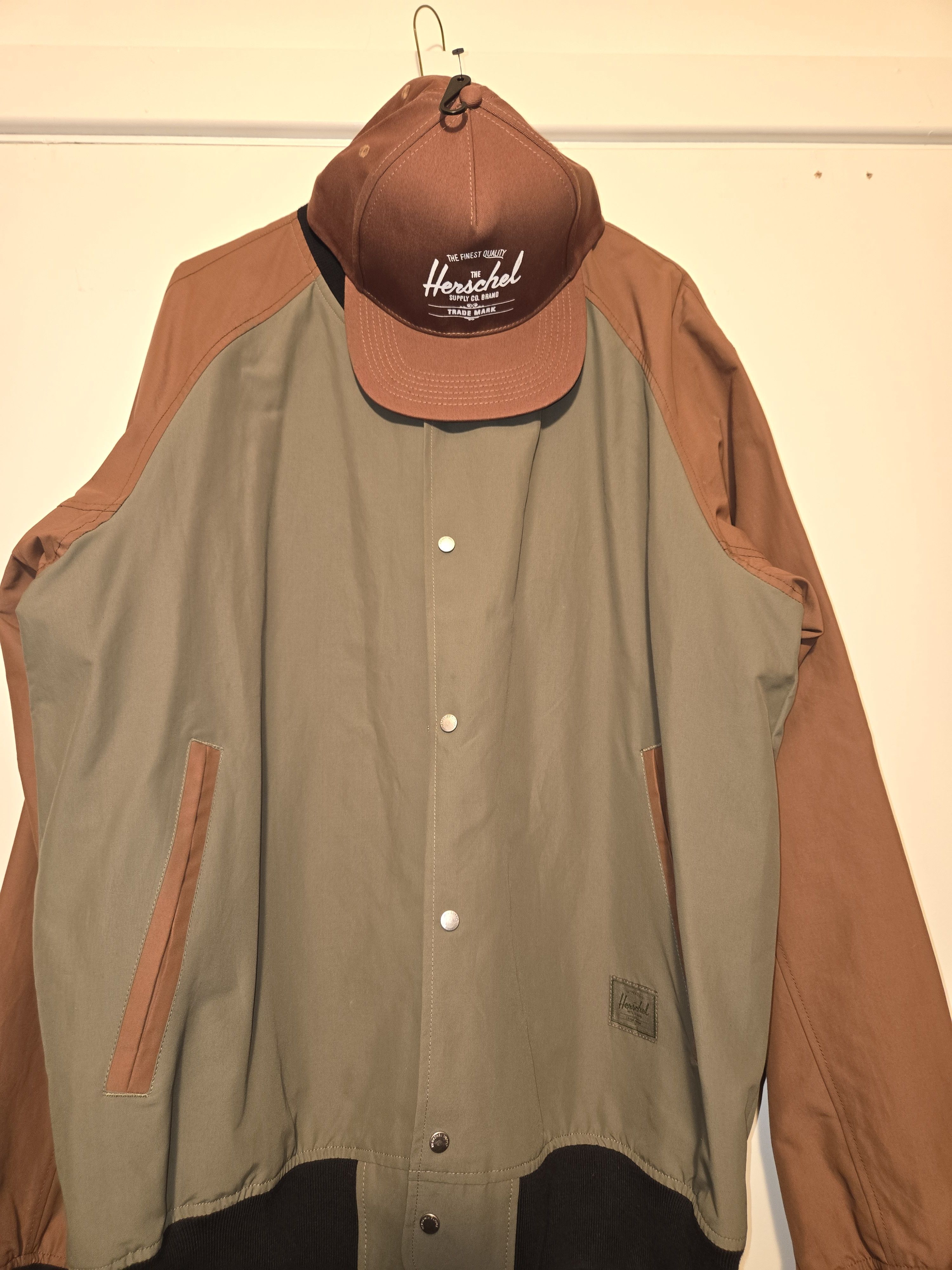 Herschel Supply Co. Herschel Supply Co Varsity Bomber Jacket with Matching Hat Size US L / EU 52-54 / 3 - 5 Thumbnail
