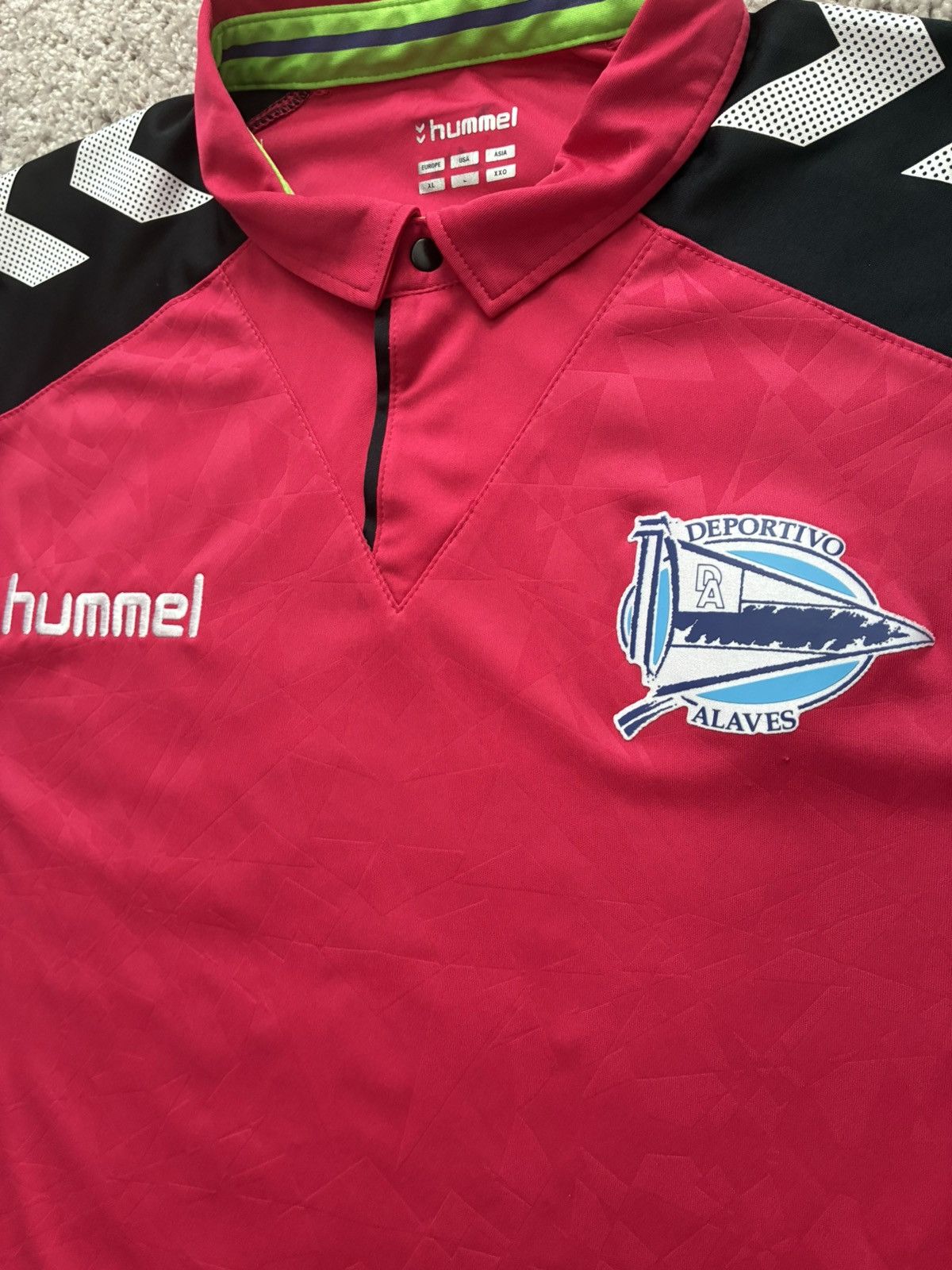 Hummel 2016/2017 Deportivo Alaves Away Kit Size US L / EU 52-54 / 3 - 3 Thumbnail