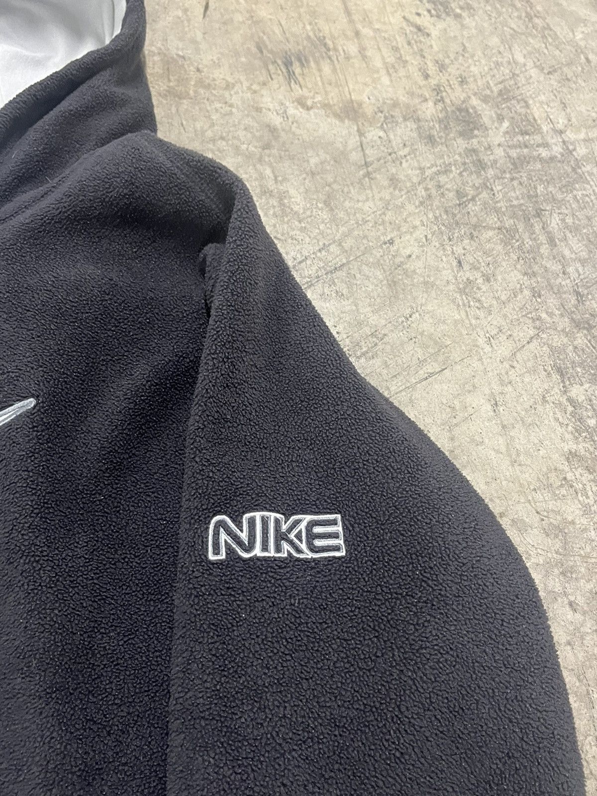 Nike × Vintage Nike y2k big swoosh center swoosh fleece hype rare fall boxy Size US M / EU 48-50 / 2 - 6 Thumbnail