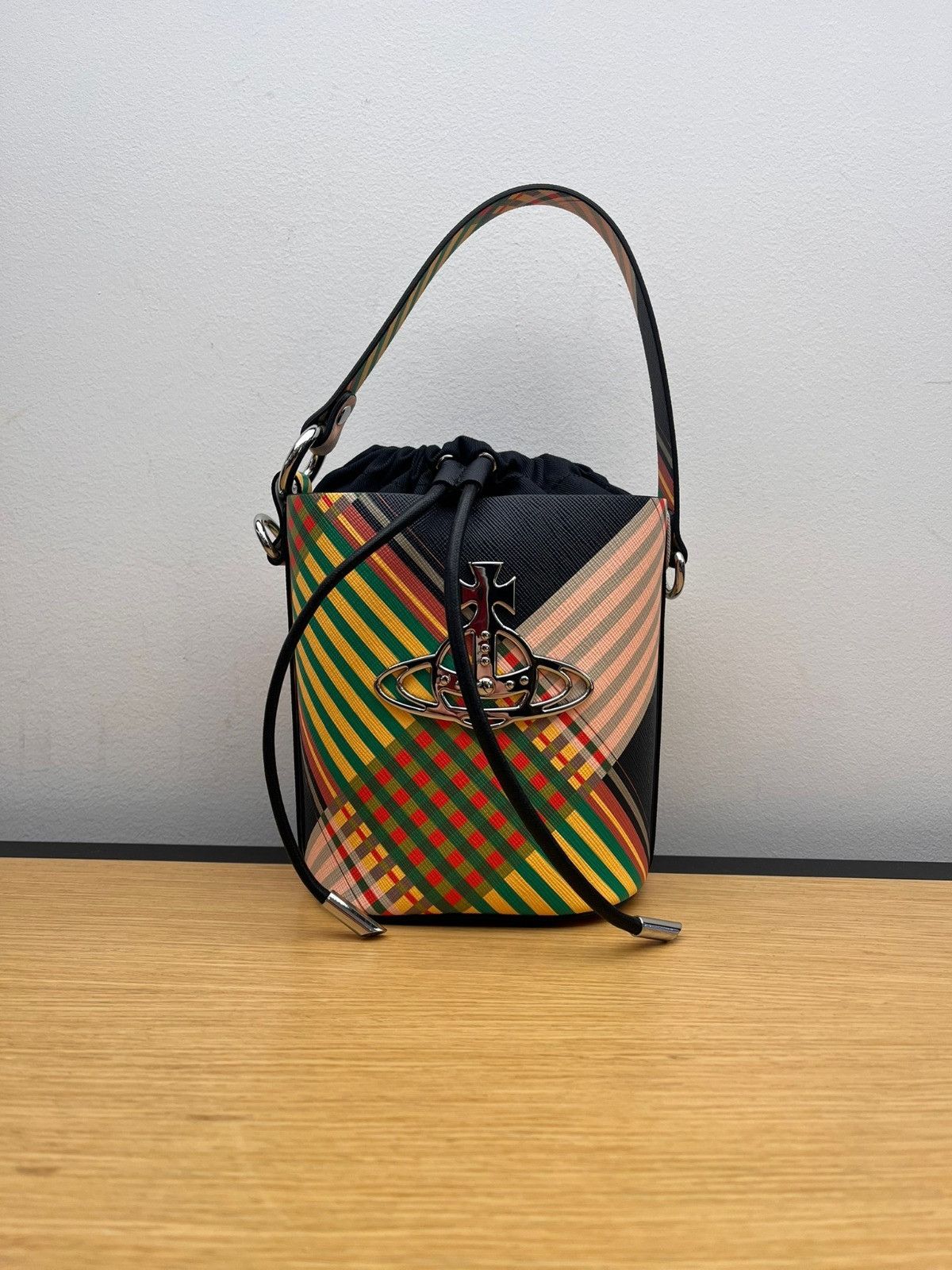 Vivienne Westwood o1f1d3z0625 Size: OS / Daisy Bucket Bag in Multicolor Size ONE SIZE - 1 Preview